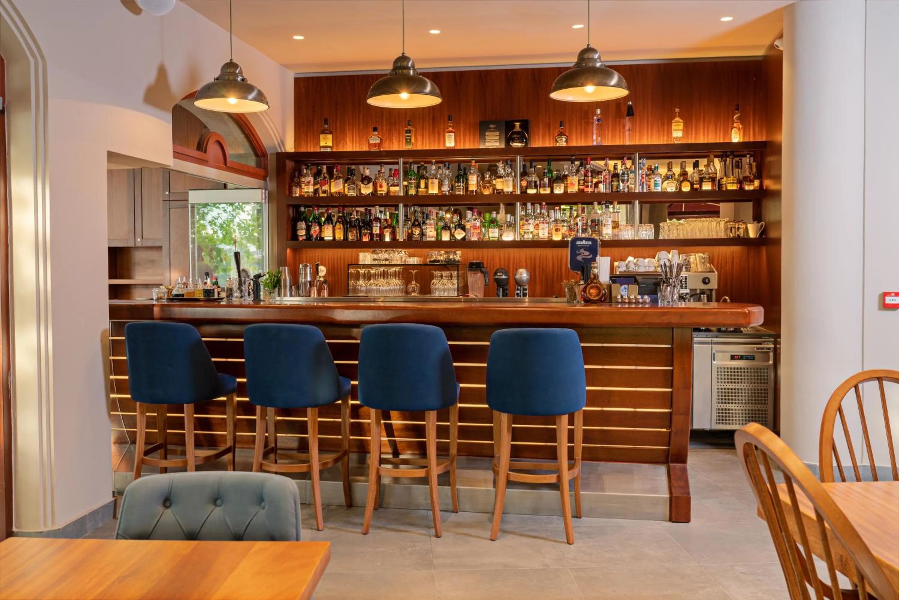 Lounge or bar in Kyma Suites Beach Hotel