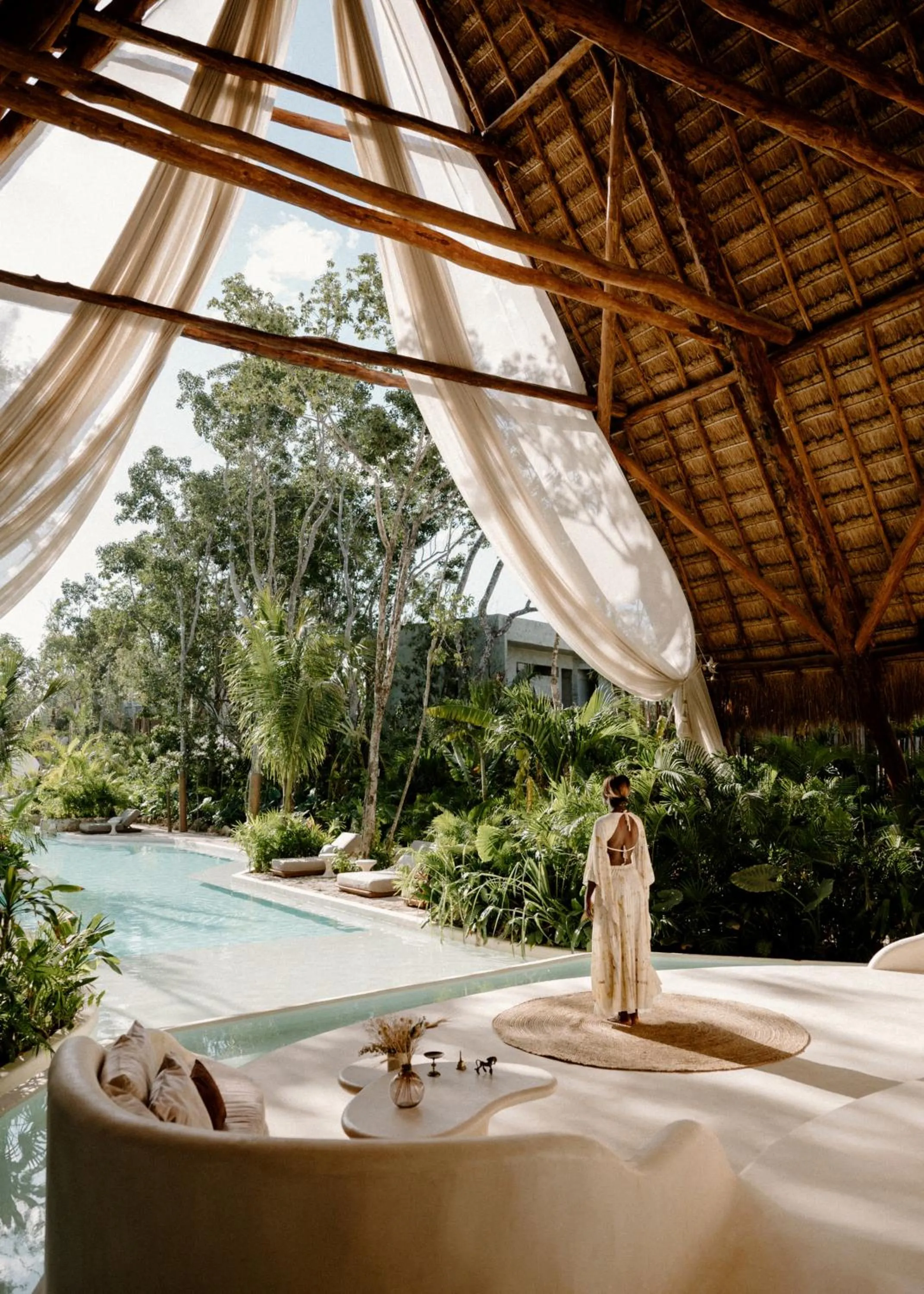 People in Hotel Milam