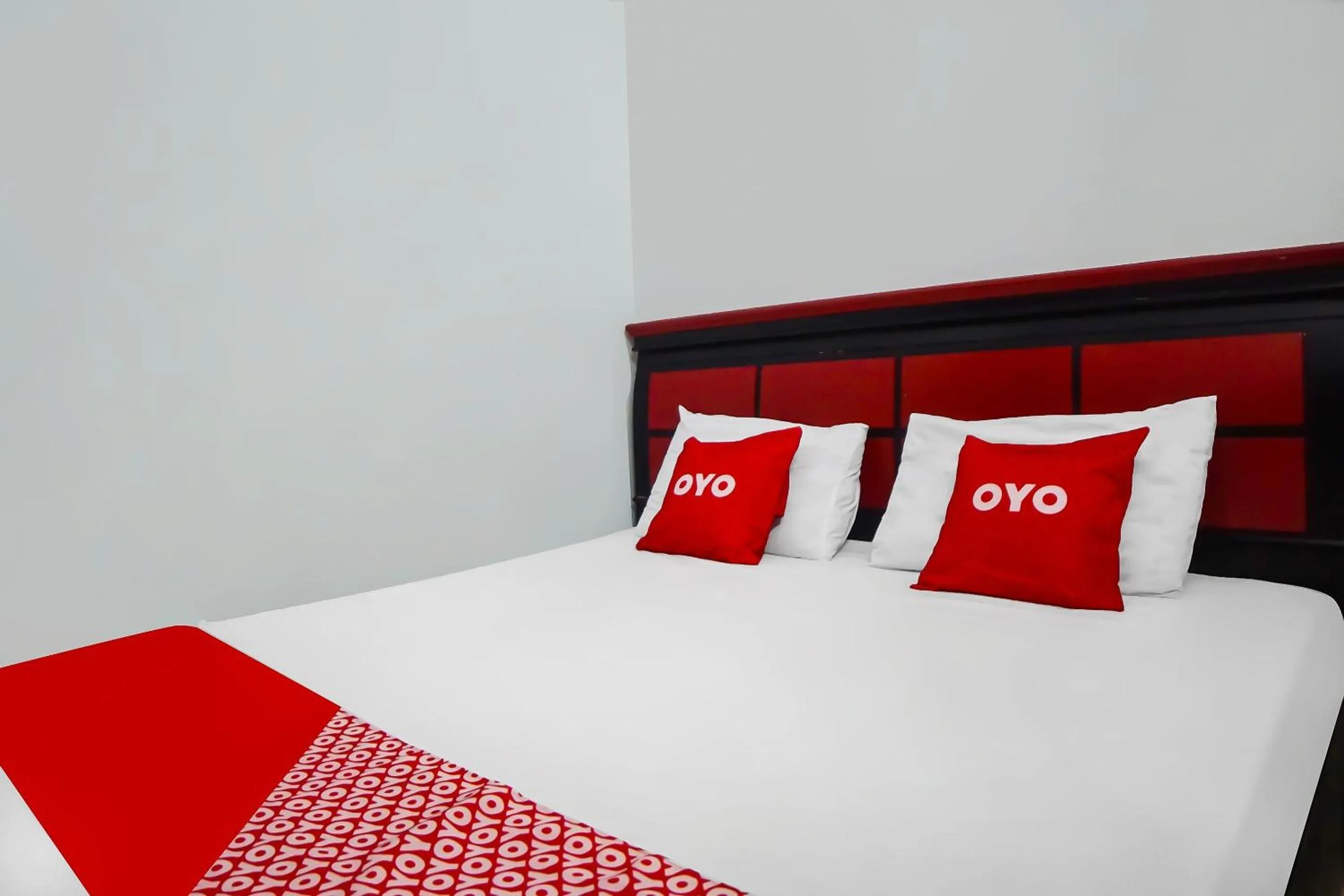 Bedroom, Bed in Hotel O Homestay Vip