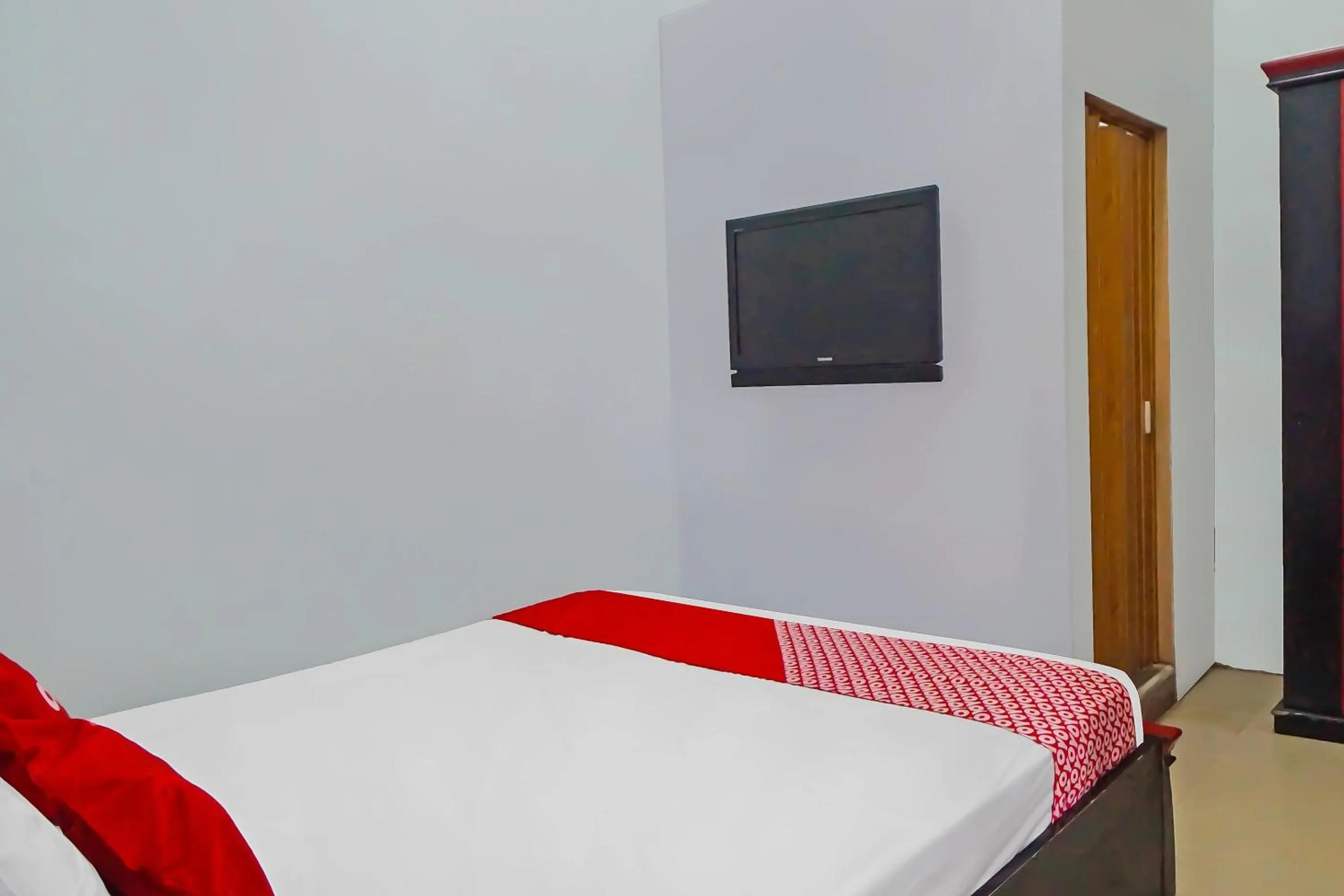 Bedroom, Bed in Hotel O Homestay Vip