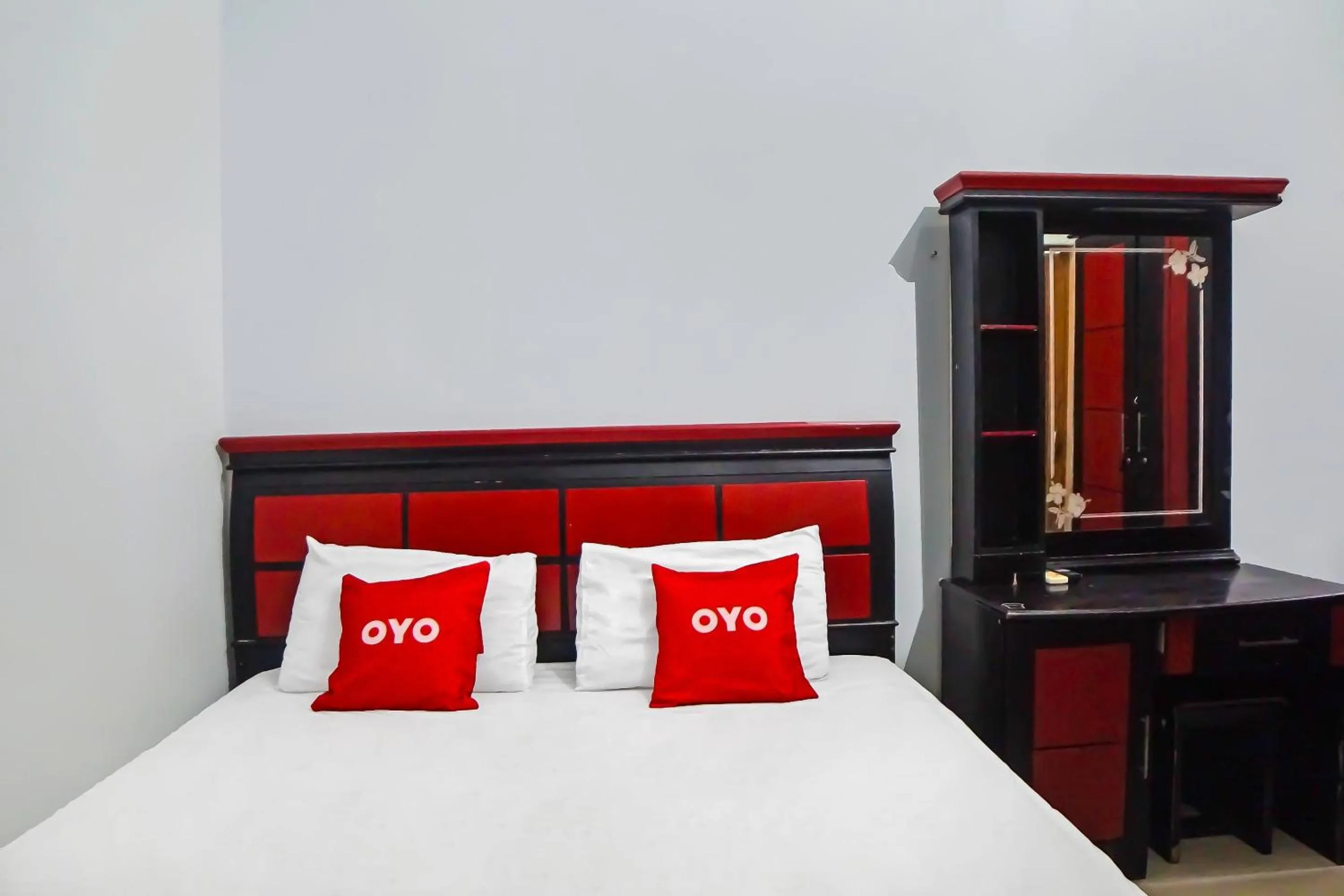 Bedroom, Bed in Hotel O Homestay Vip