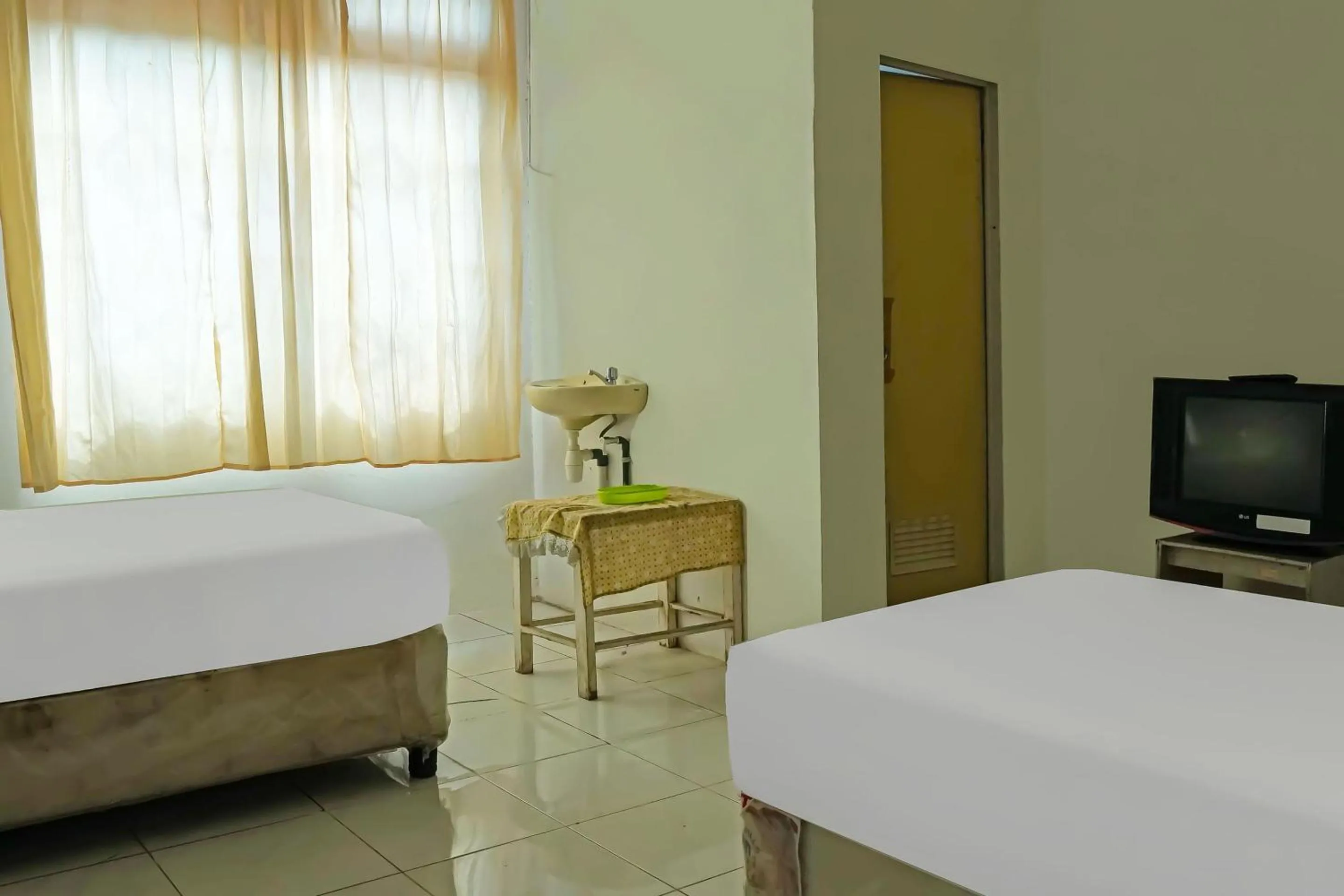 Bedroom, Bed in Hotel O Wilma Kost Syariah