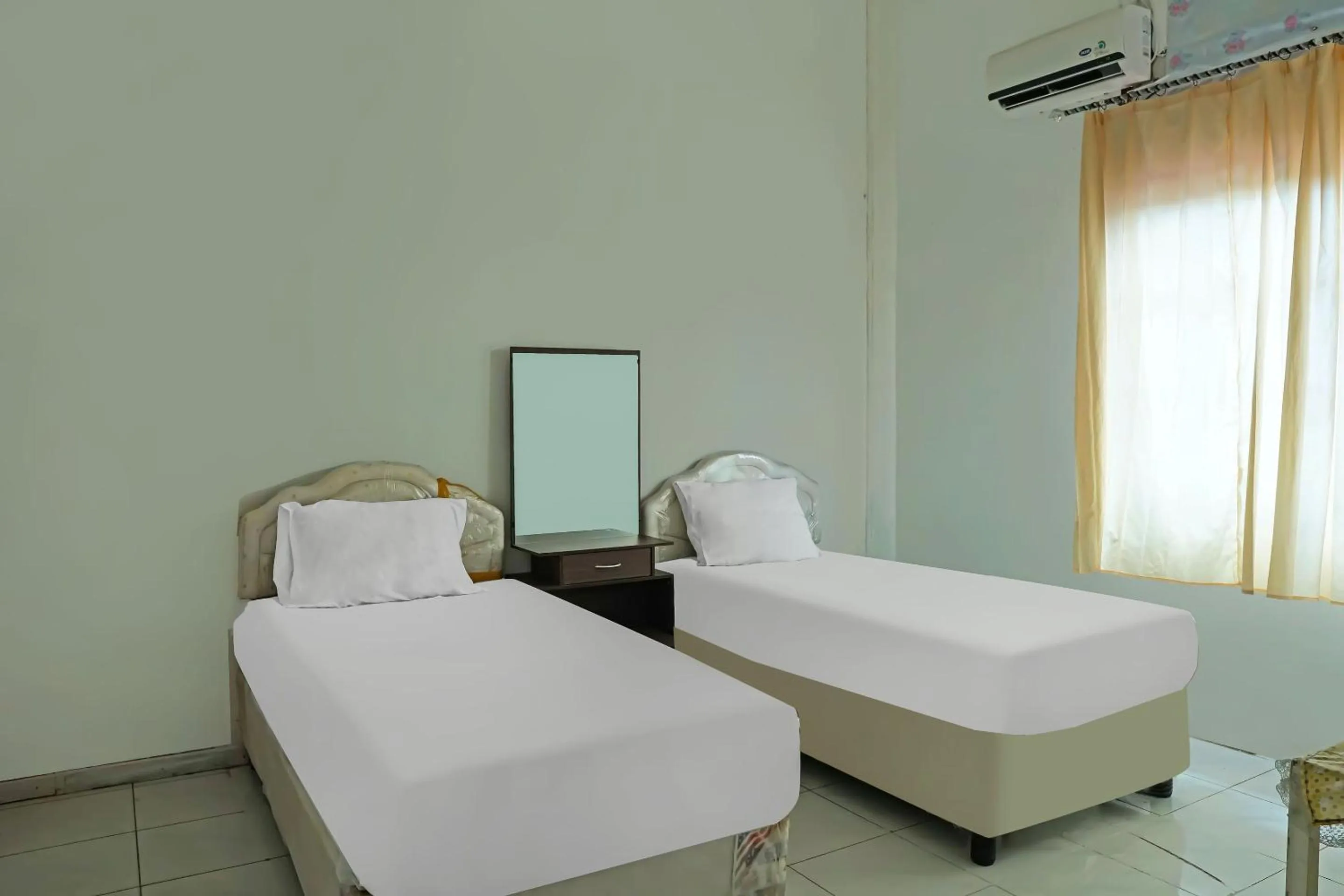 Bedroom, Bed in Hotel O Wilma Kost Syariah