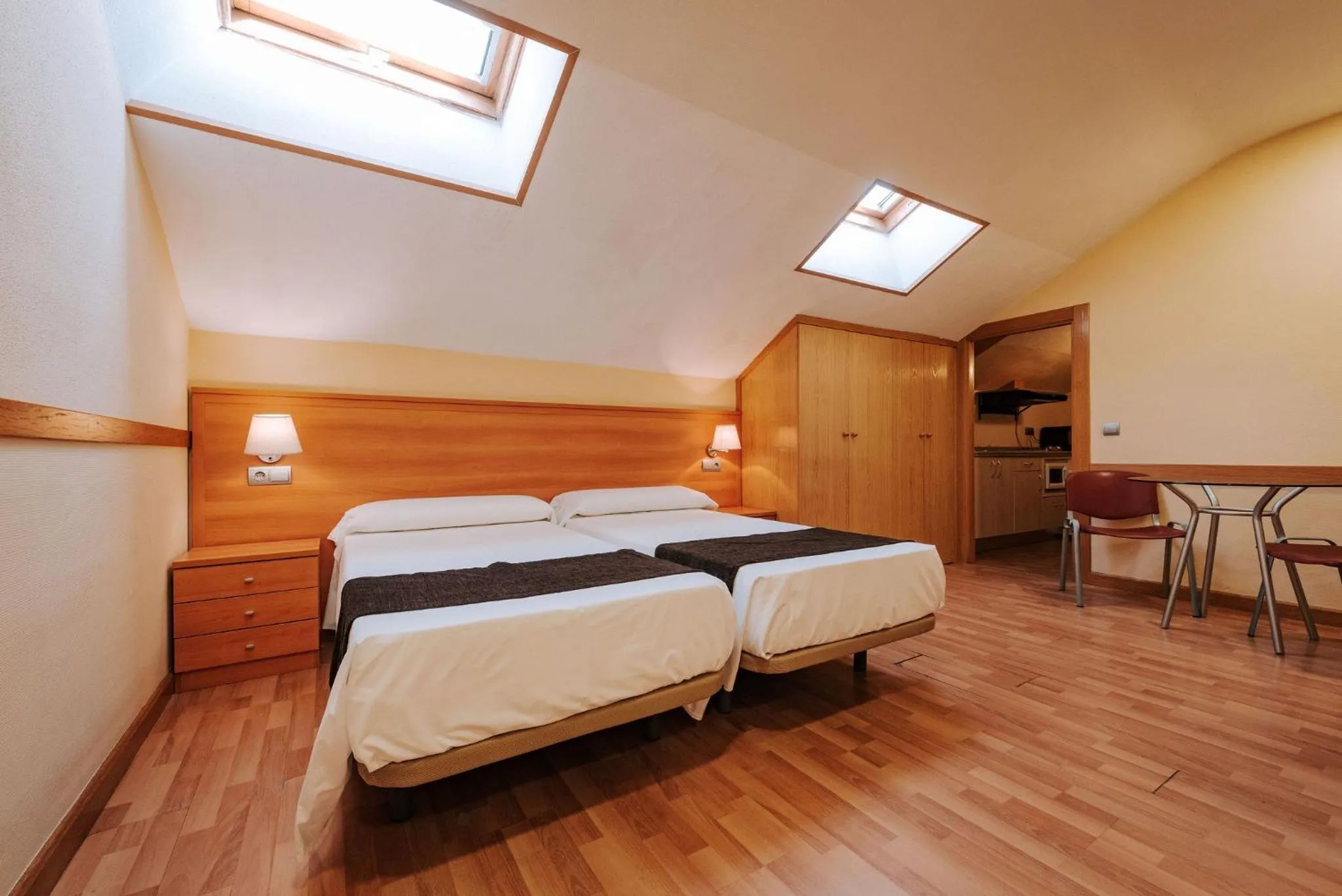 Photo of the whole room, Bed in JCH Congreso Apartamentos