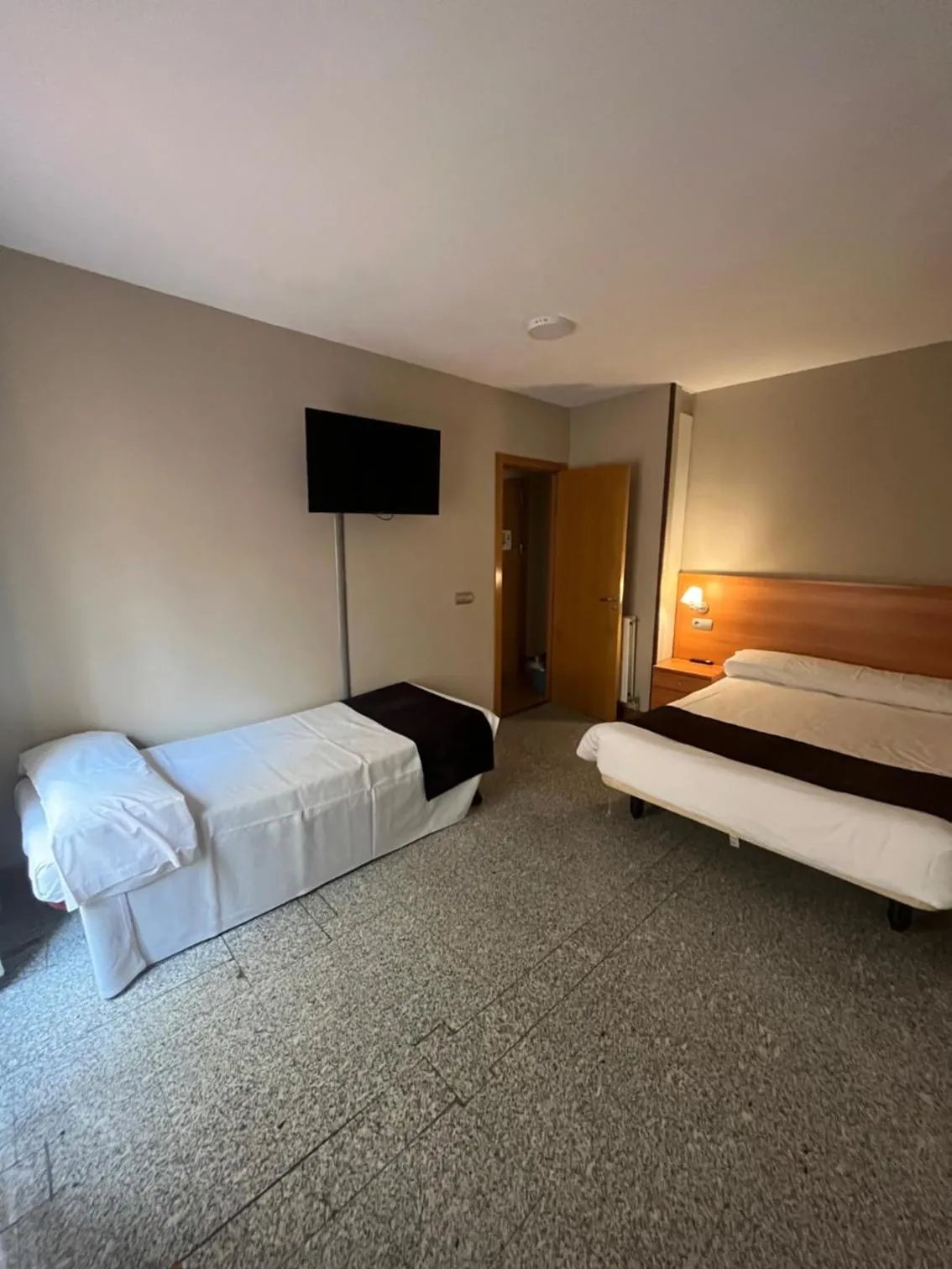 Photo of the whole room, Bed in JCH Congreso Apartamentos