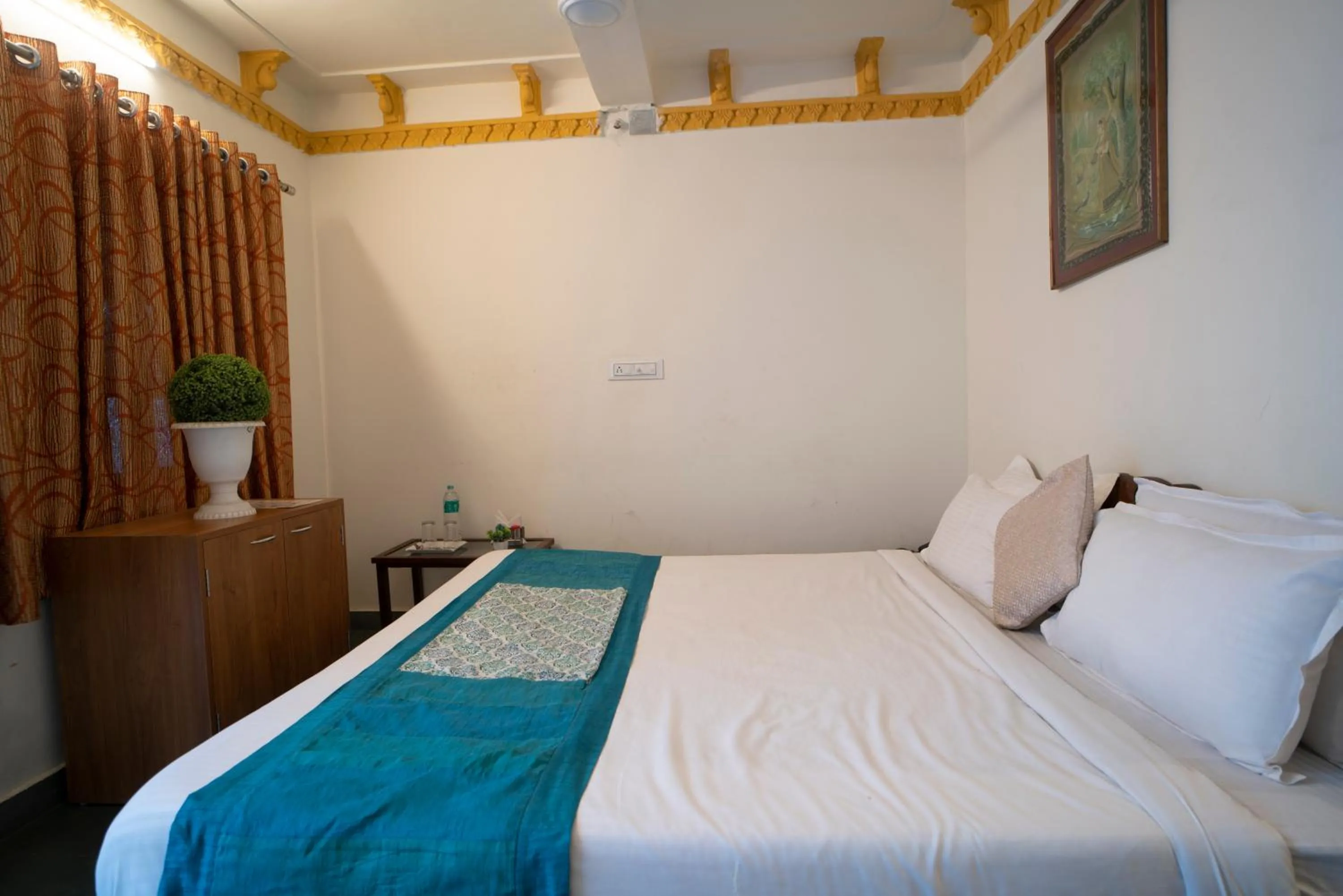 Bed in Hotel Ambavgarh Palace