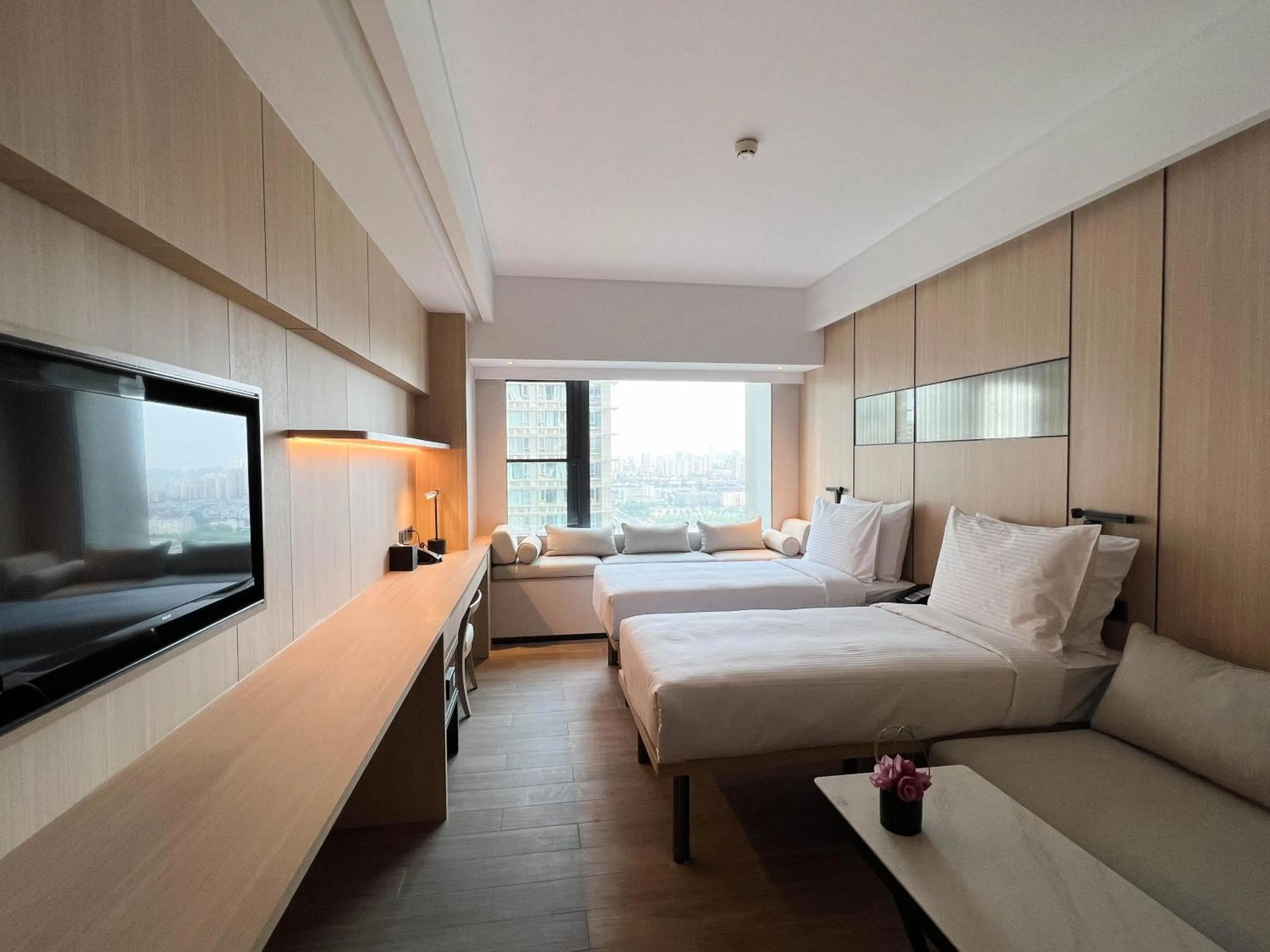 View (from property/room), Bed in Metropolitan Residence