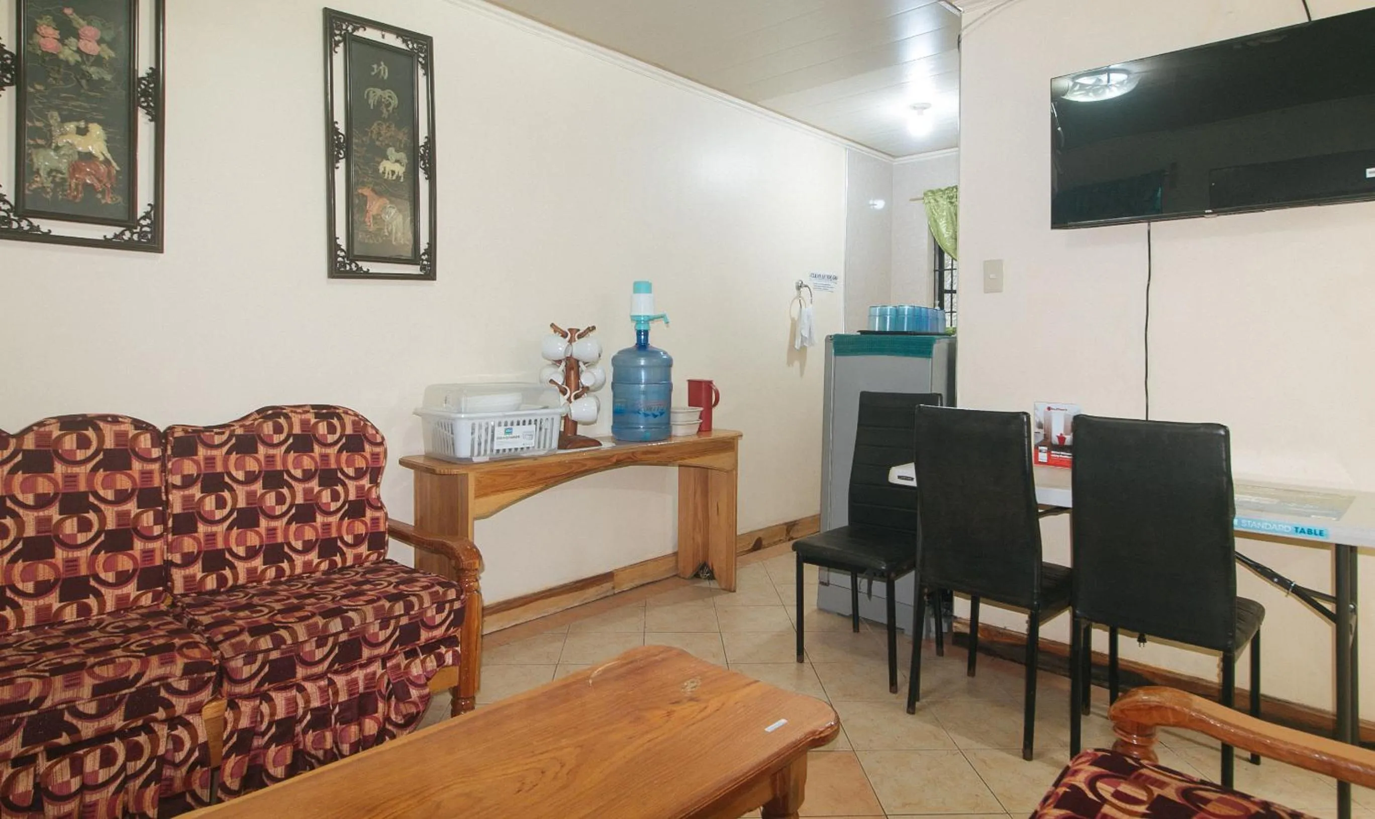 Area and facilities in RedDoorz Hostel @ Faes Transient House