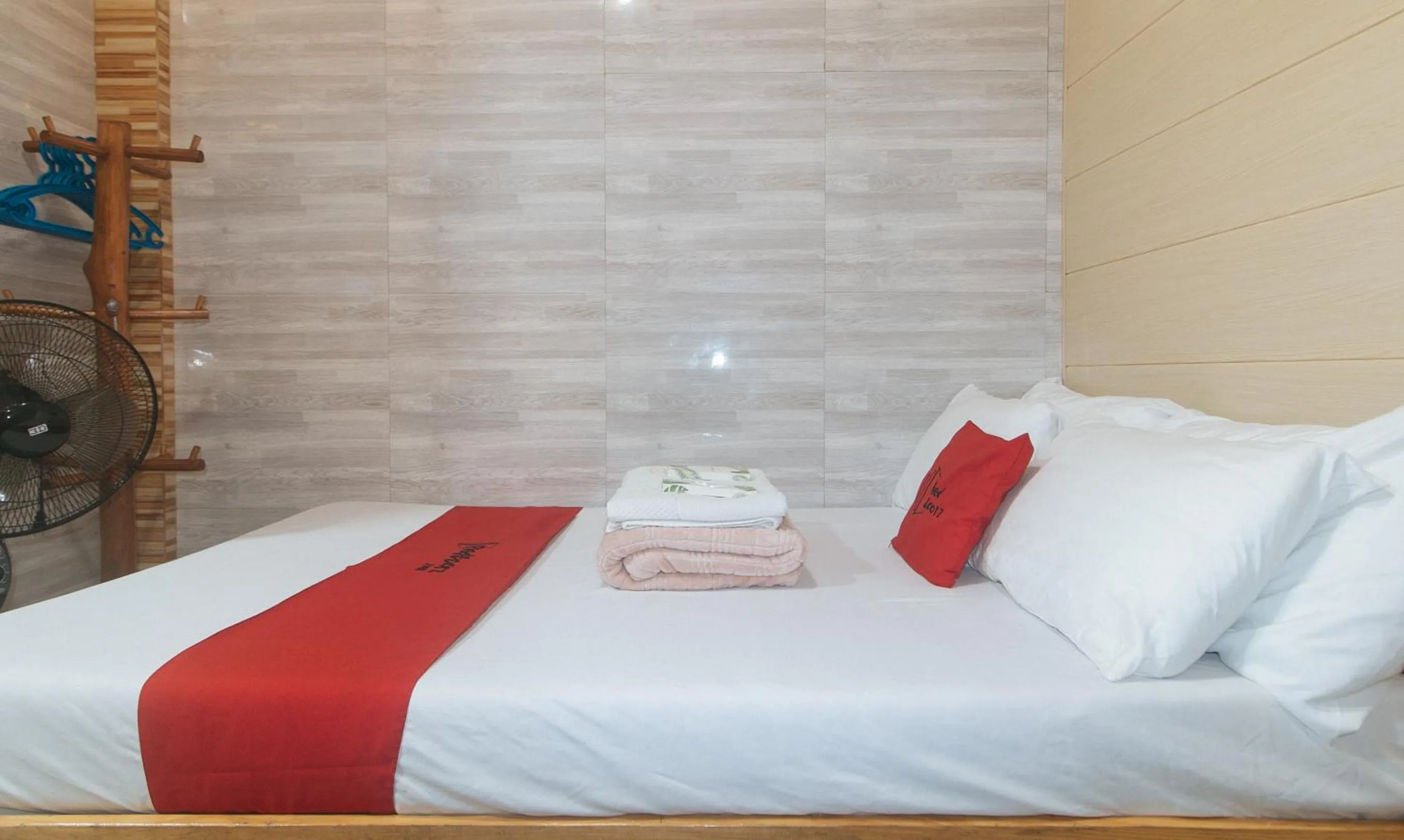 Bed in RedDoorz Hostel @ Faes Transient House