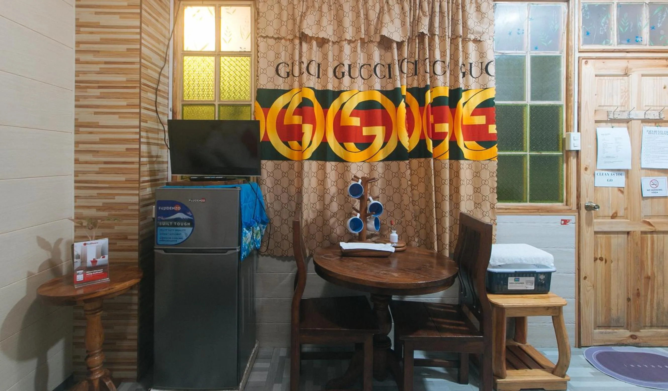 Area and facilities in RedDoorz Hostel @ Faes Transient House