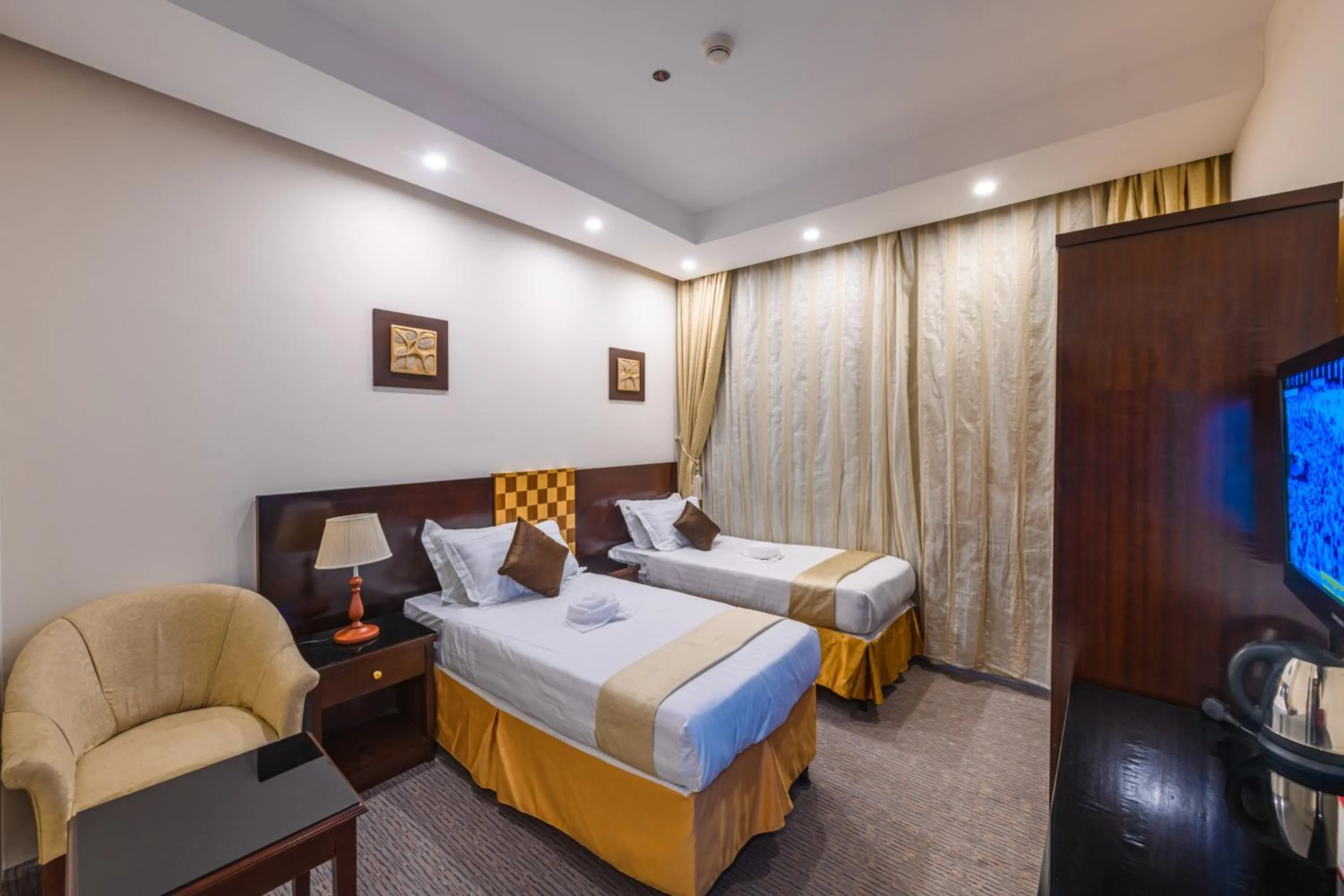 Bed in Joury Al Mashaer Hotel