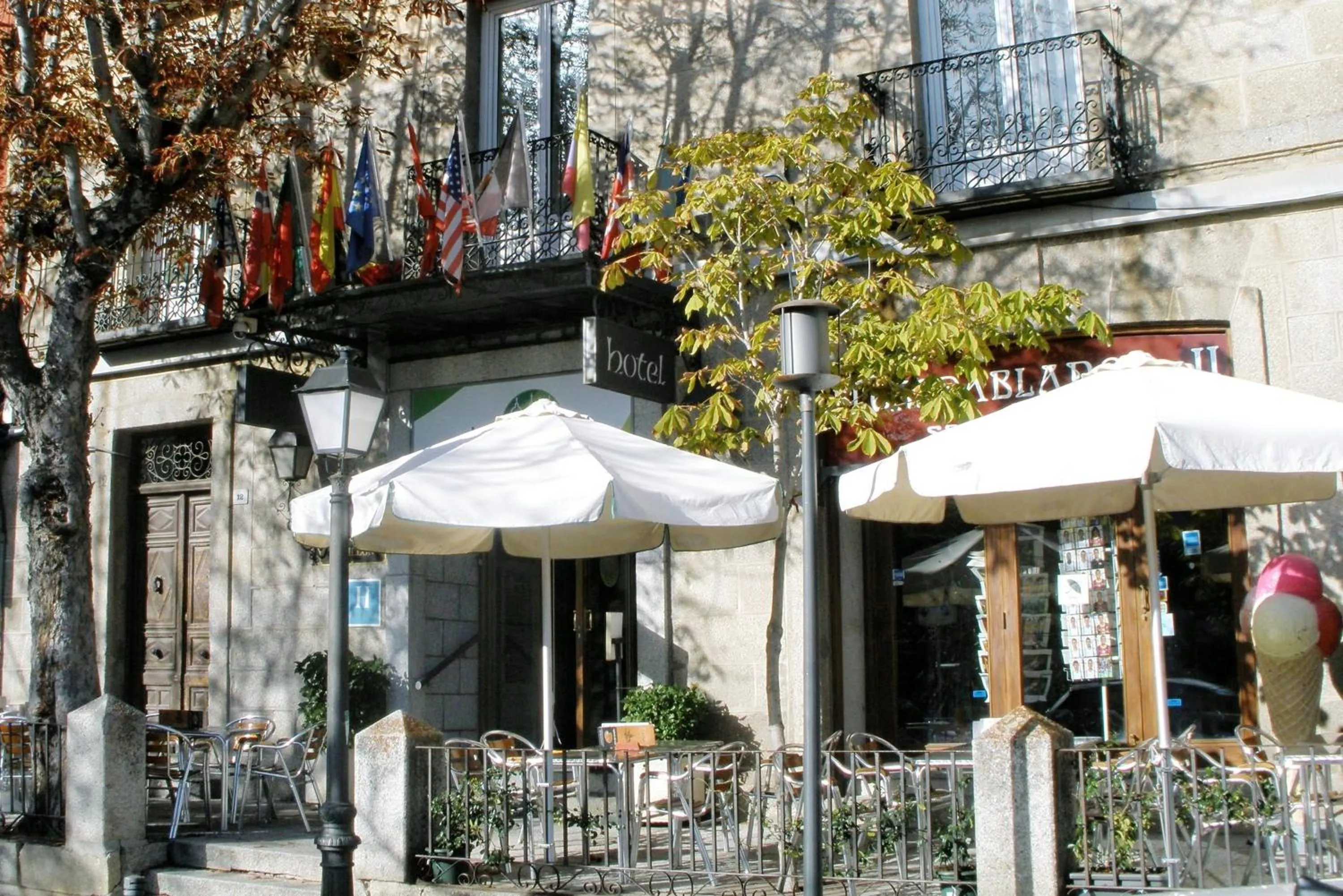 Facade/entrance in Hotel Florida