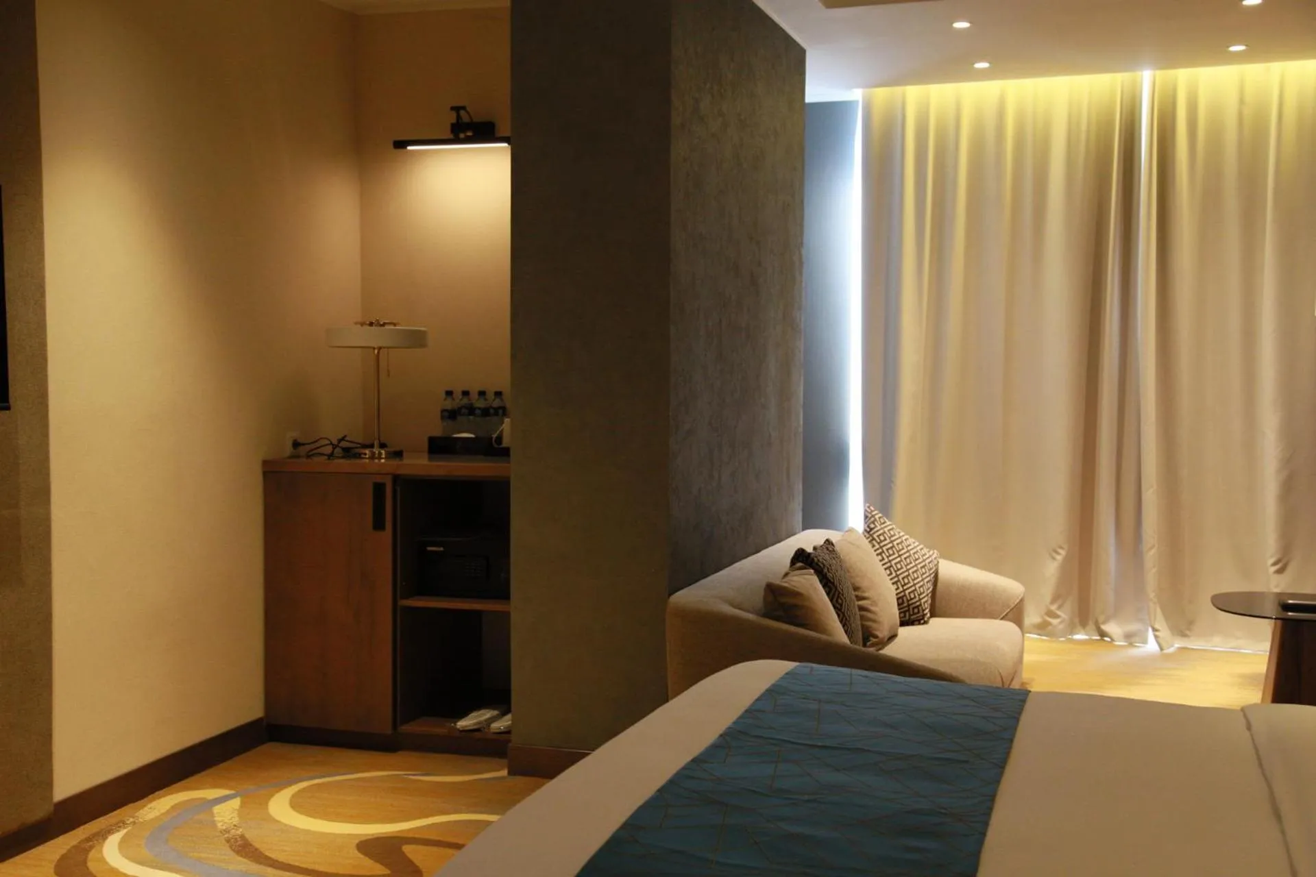 Bedroom, Bed in Sofia International Hotel