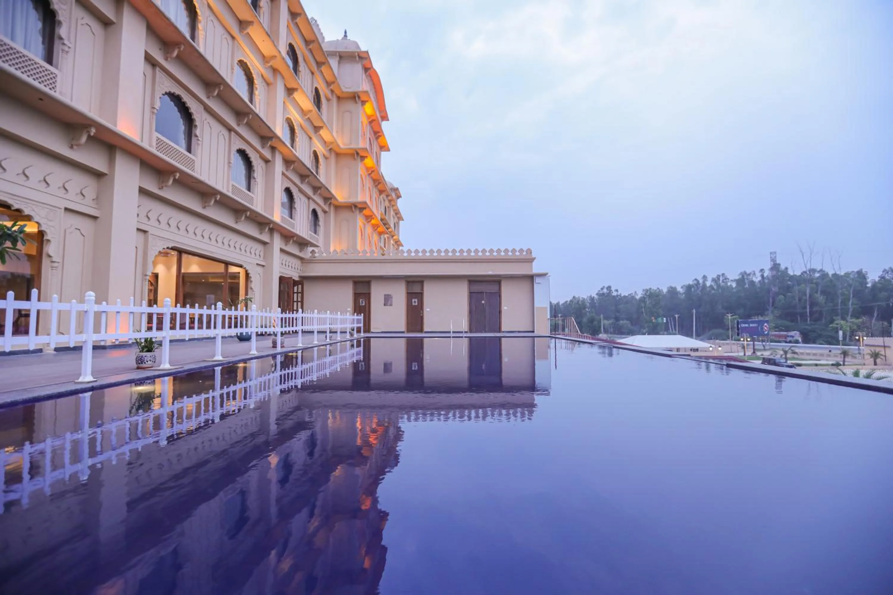 Swimming pool in Regenta City Vilas Palace Ambala