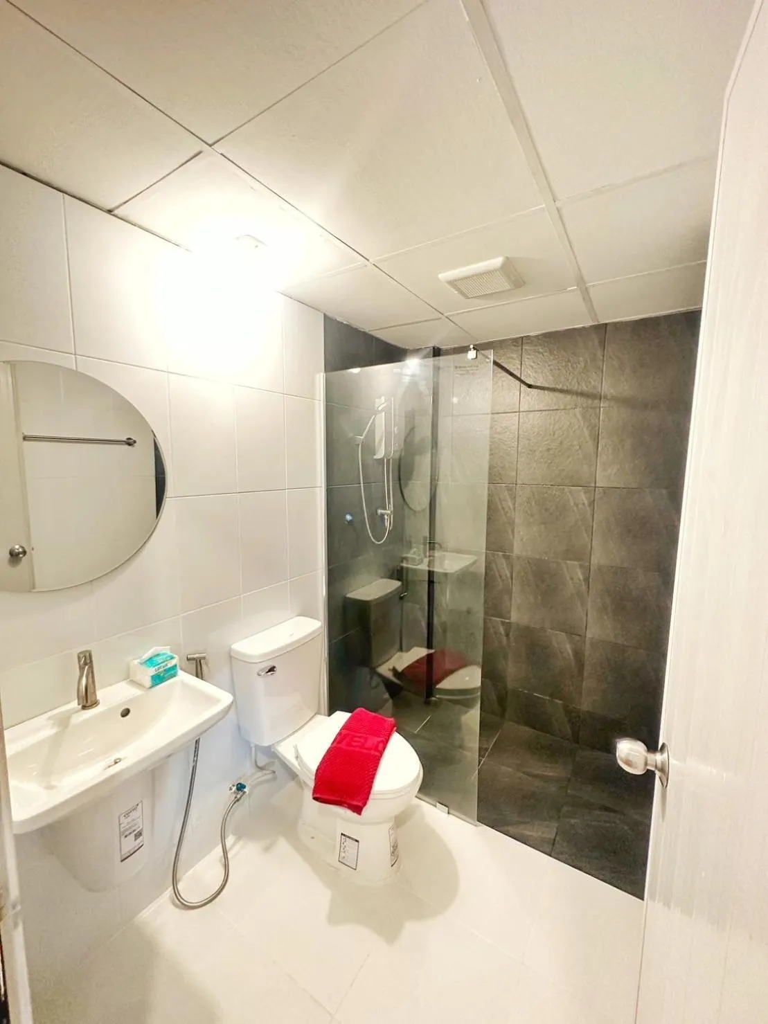 Bathroom in นคร นอน เล่น(Nakhon Norn Len)