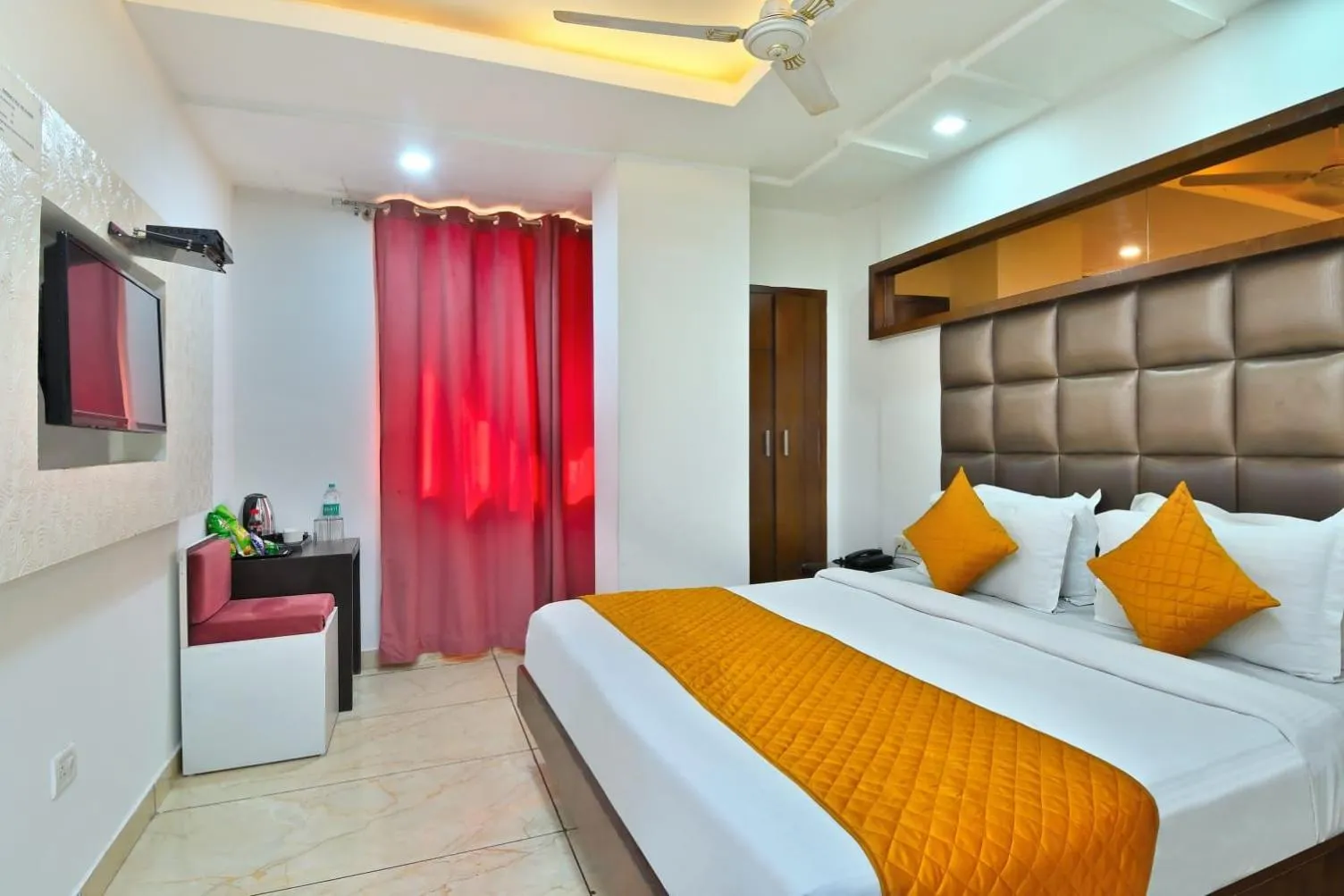 Bedroom, Bed in The Bella Vista -Traveler's choice awarded