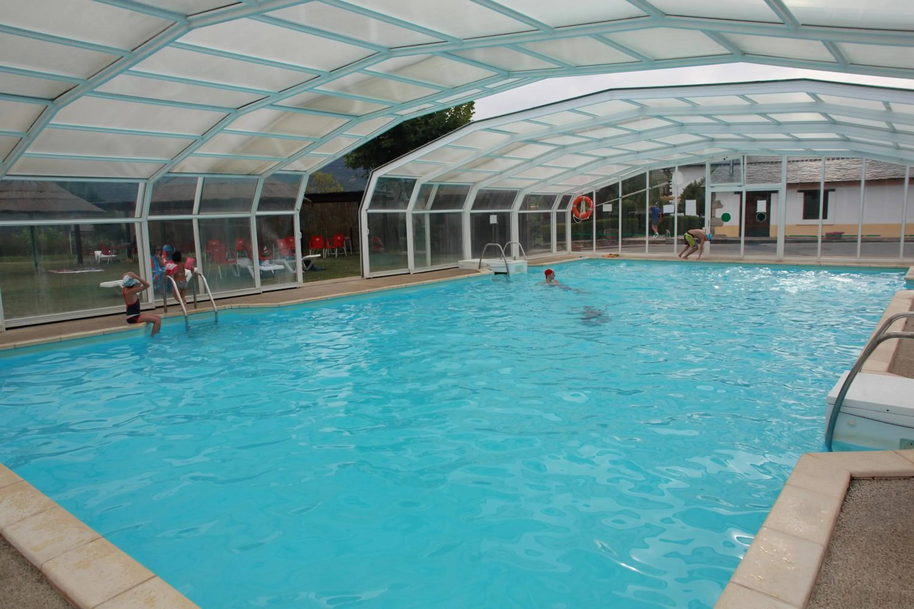 Swimming pool in Hotel Monumento Pazo do Castro