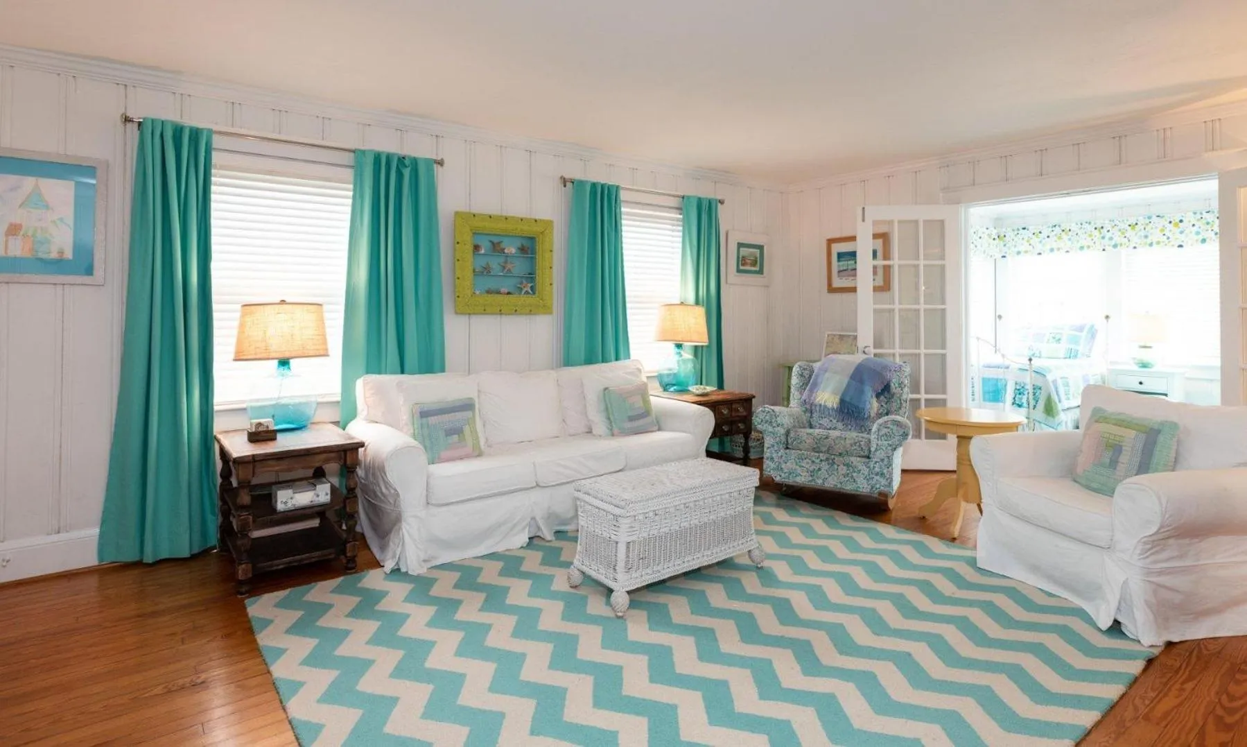 Bed in The Seashore Getaway House