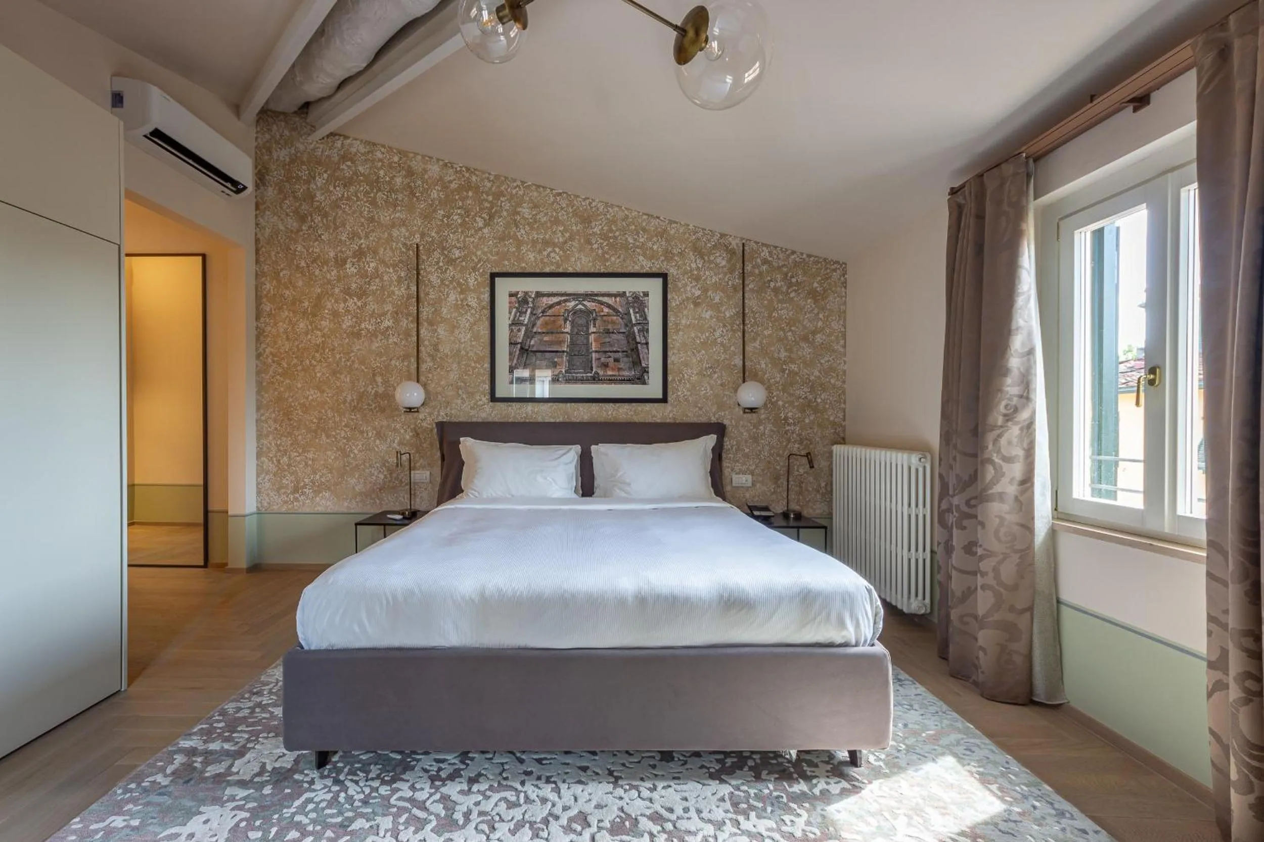 Bedroom, Bed in Grand Universe La Residenza