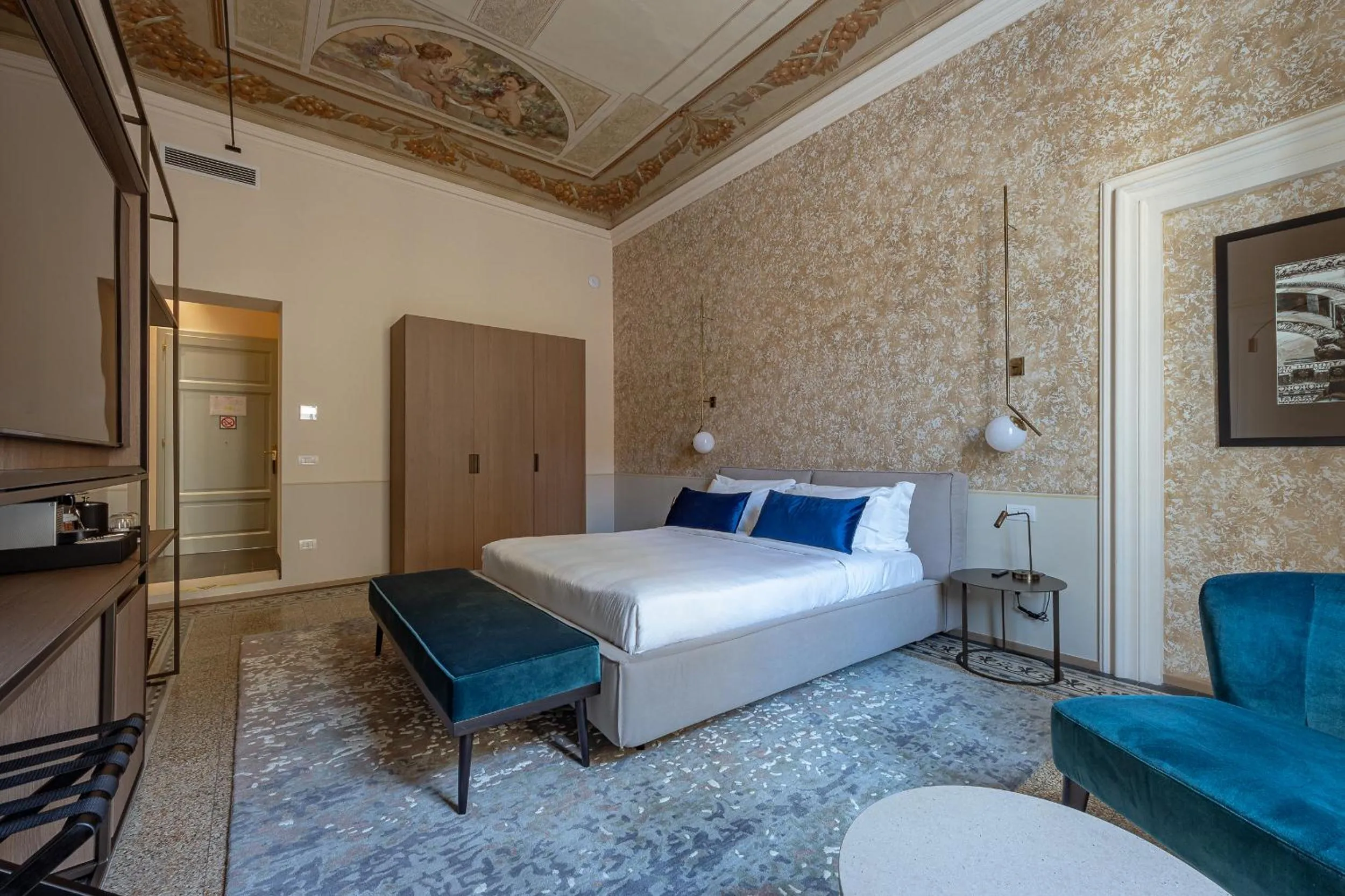 Bedroom, Bed in Grand Universe La Residenza