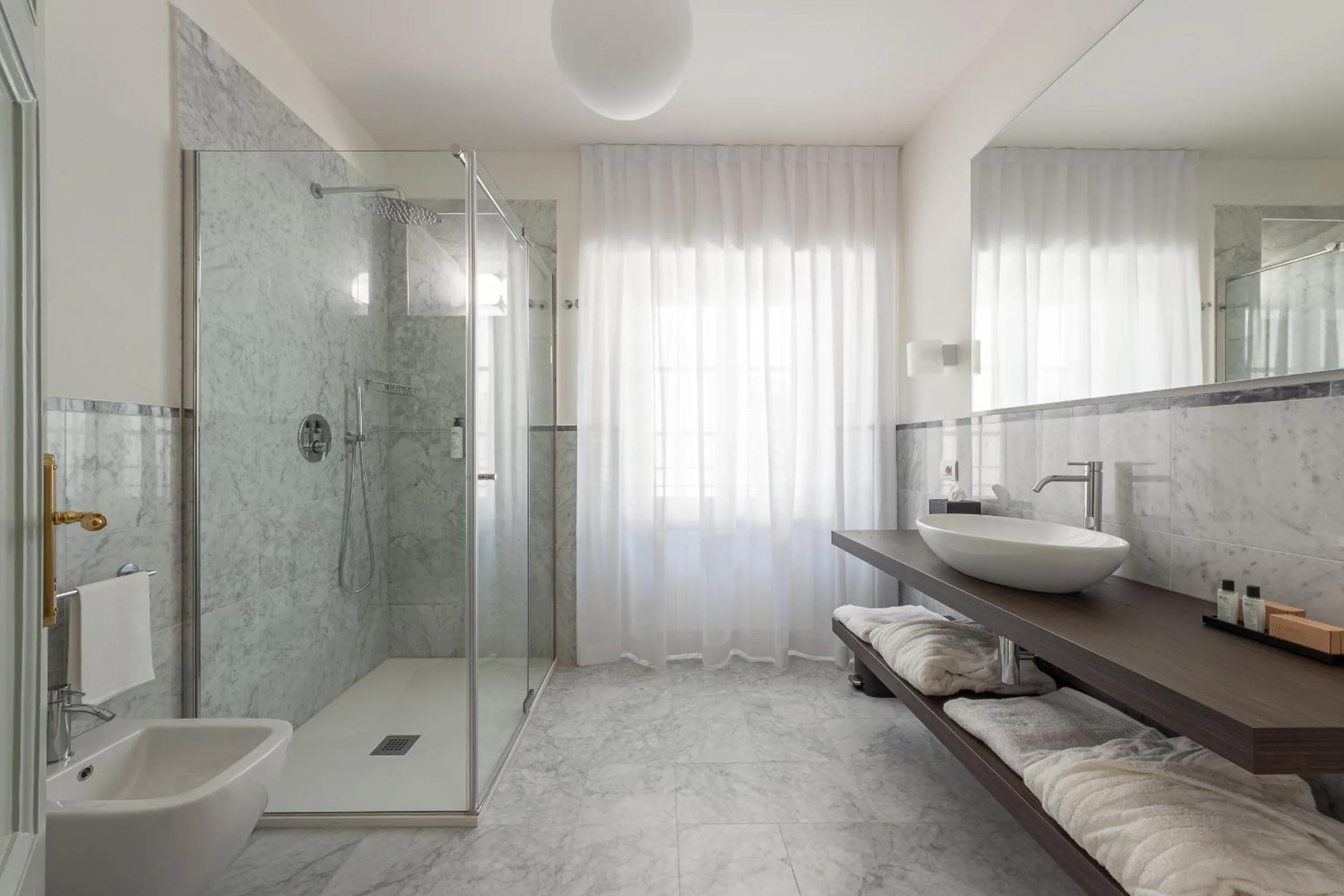 Bathroom in Grand Universe La Residenza