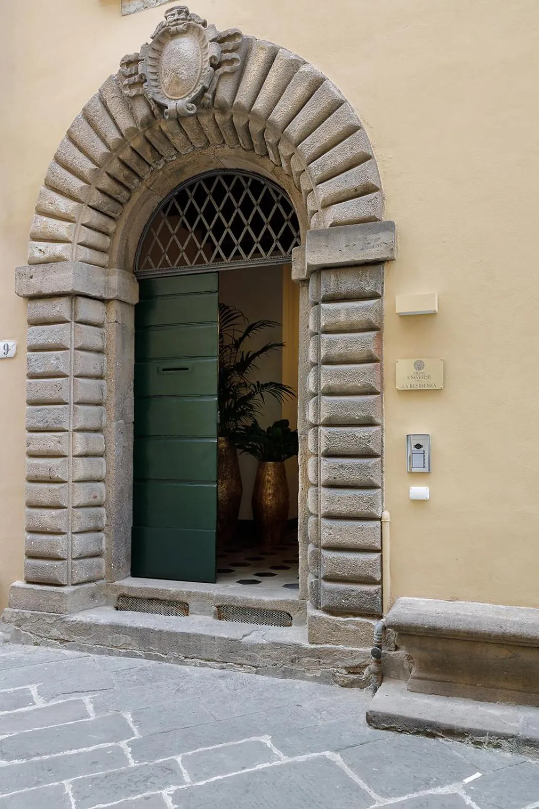 Facade/entrance in Grand Universe La Residenza