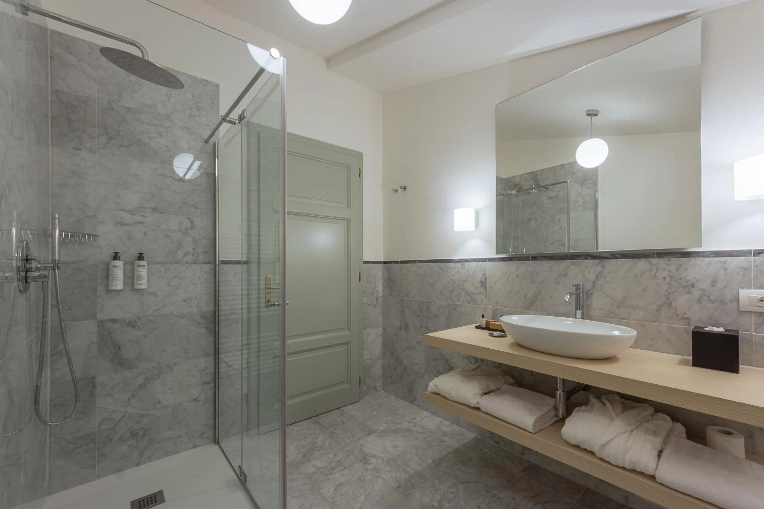 Bathroom in Grand Universe La Residenza