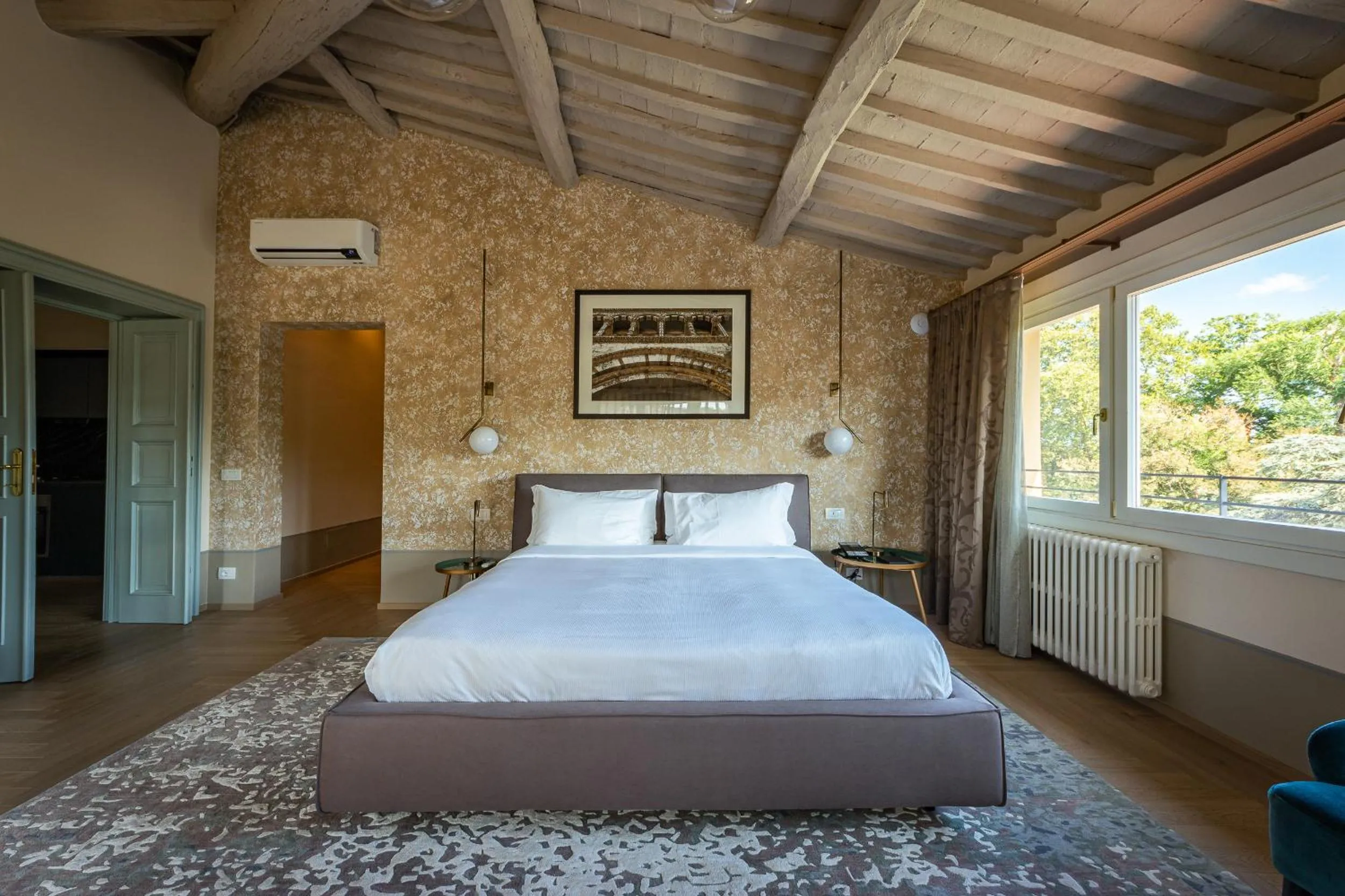 Bedroom, Bed in Grand Universe La Residenza
