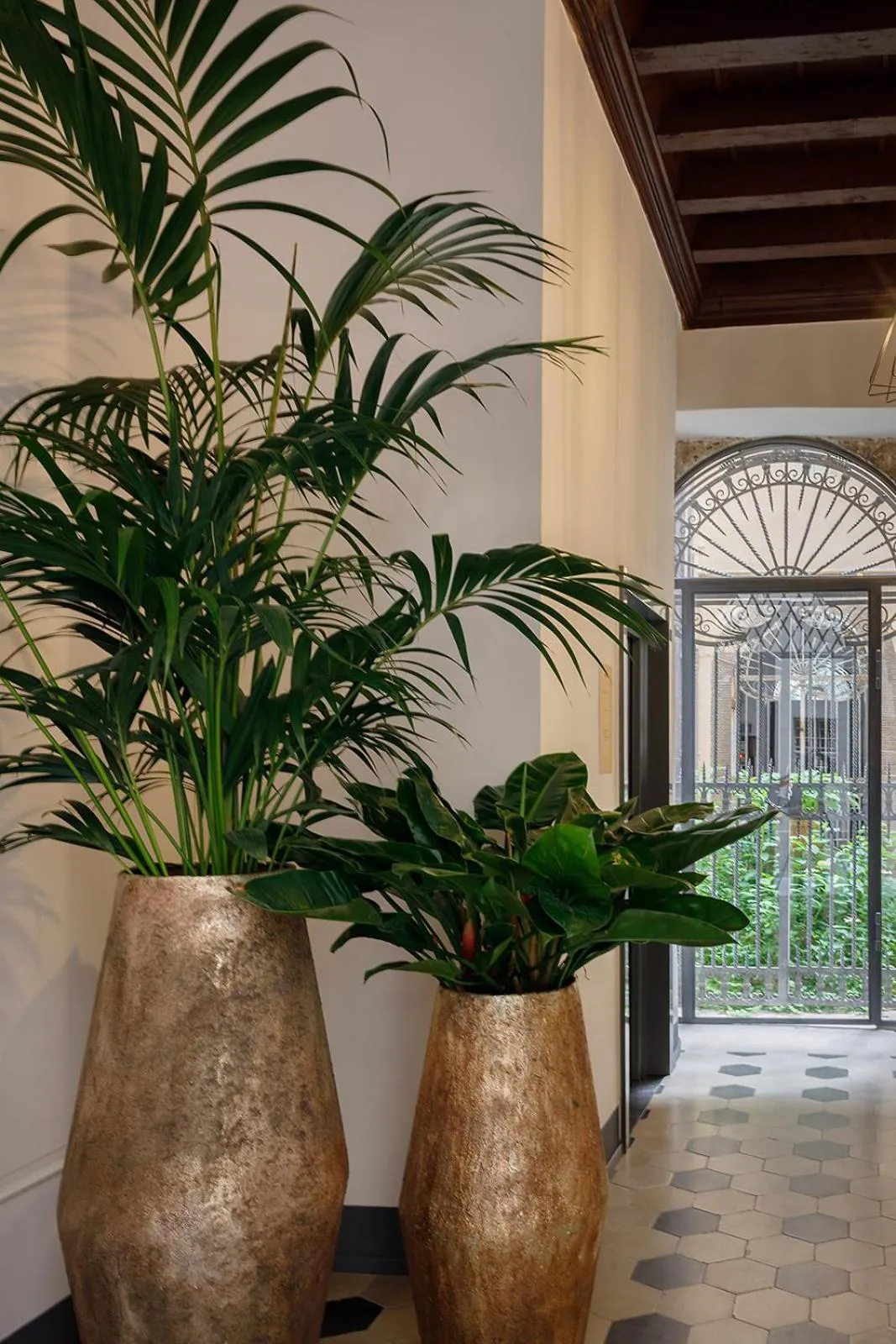 Facade/entrance in Grand Universe La Residenza