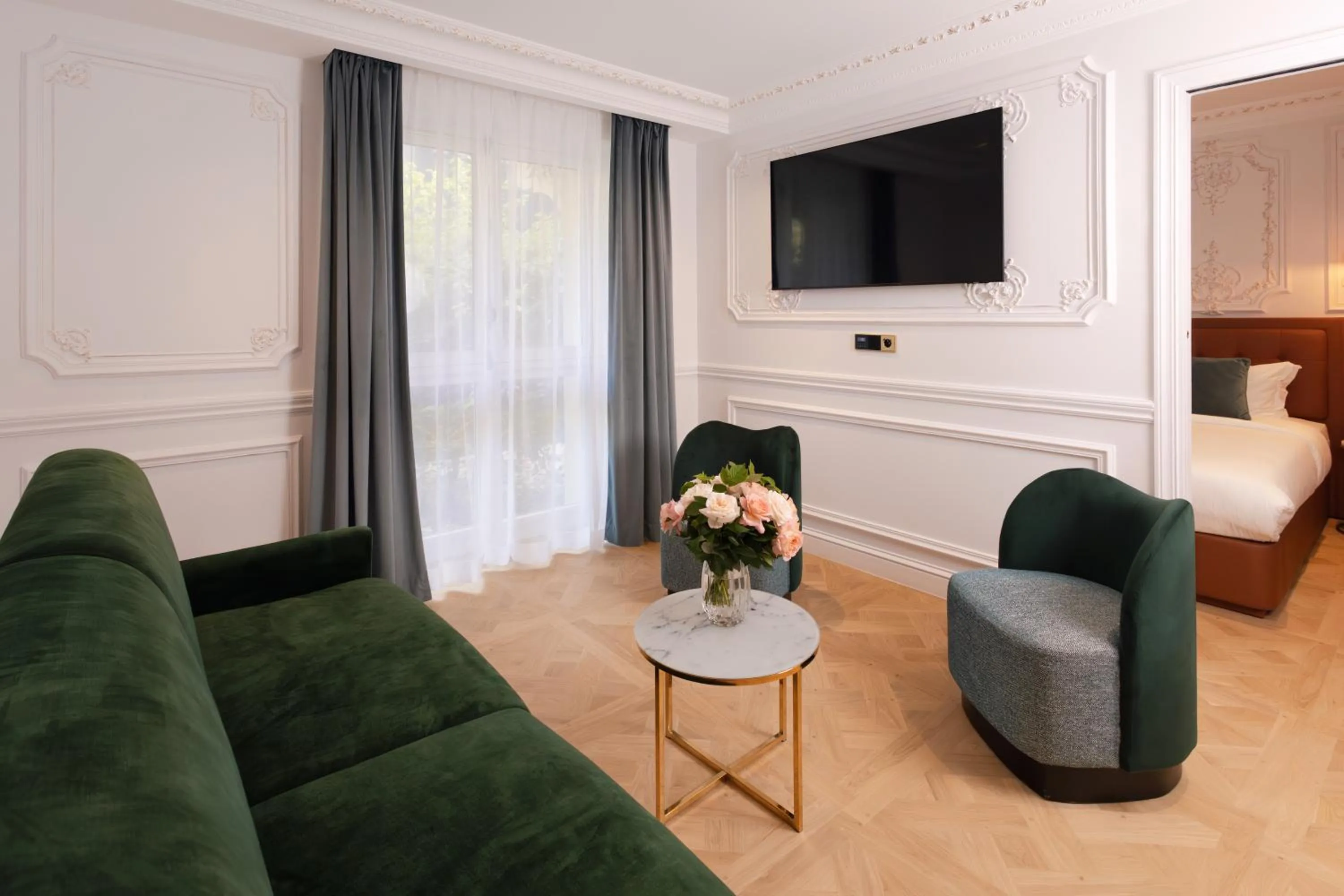 Bed in Mode Paris Aparthotel