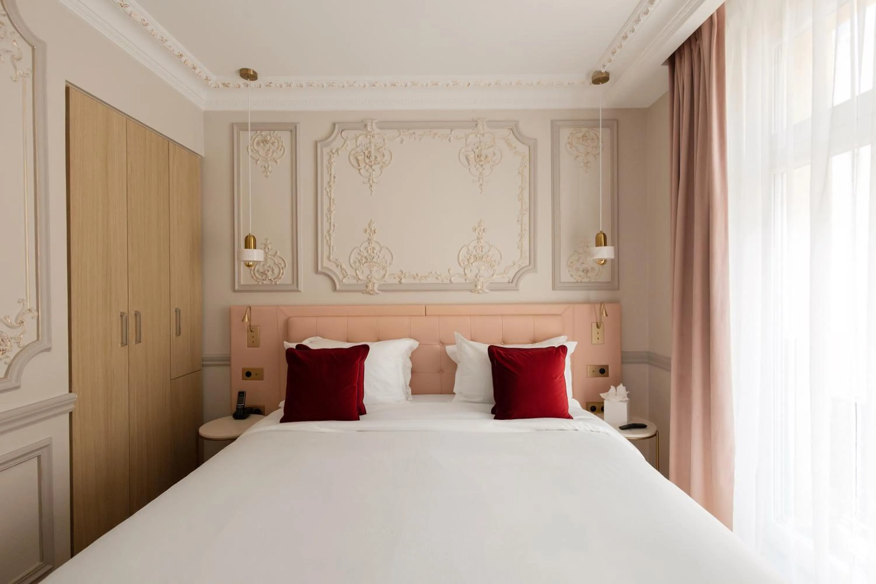 Bed in Mode Paris Aparthotel