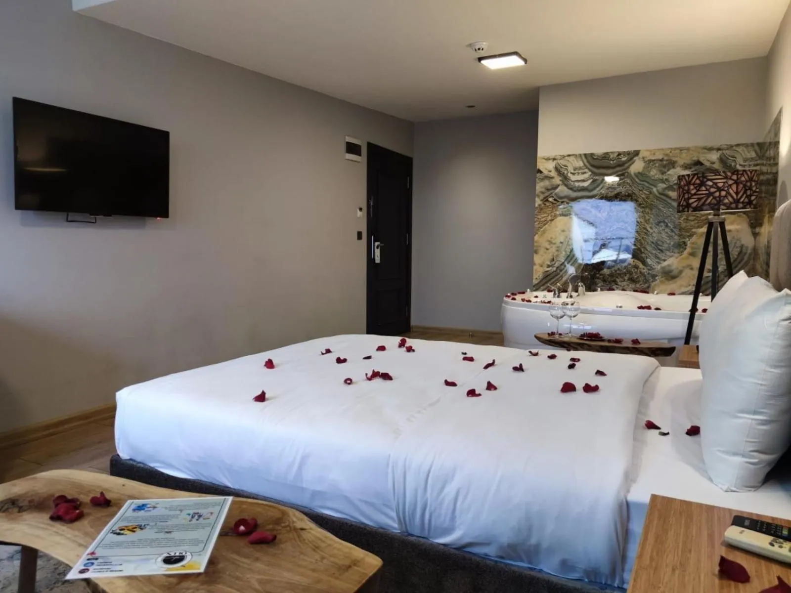 View (from property/room), Bed in Olen Uskudar Hotel