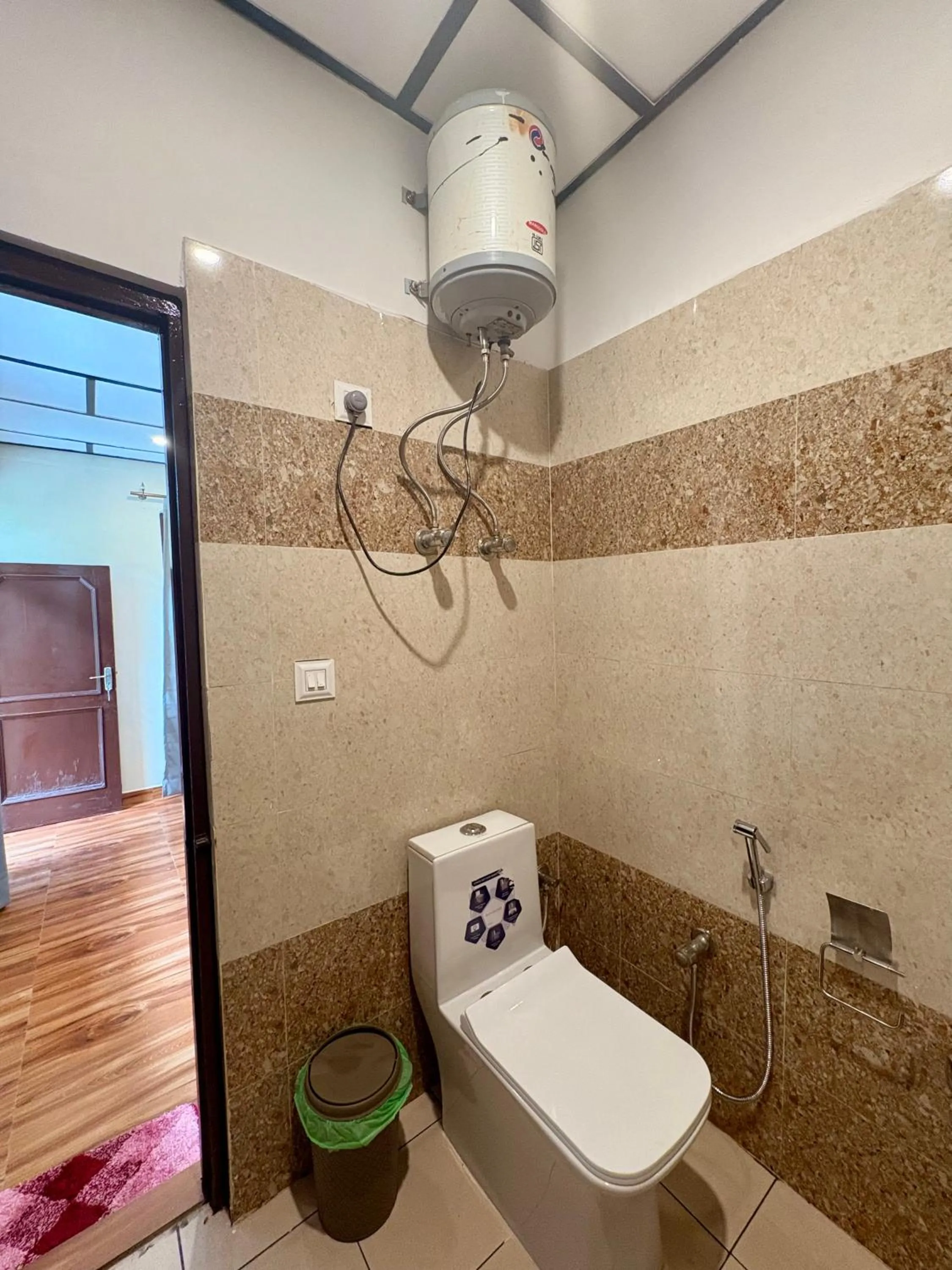 Bathroom in Eevolve Dharamkot - An Eco Hostel