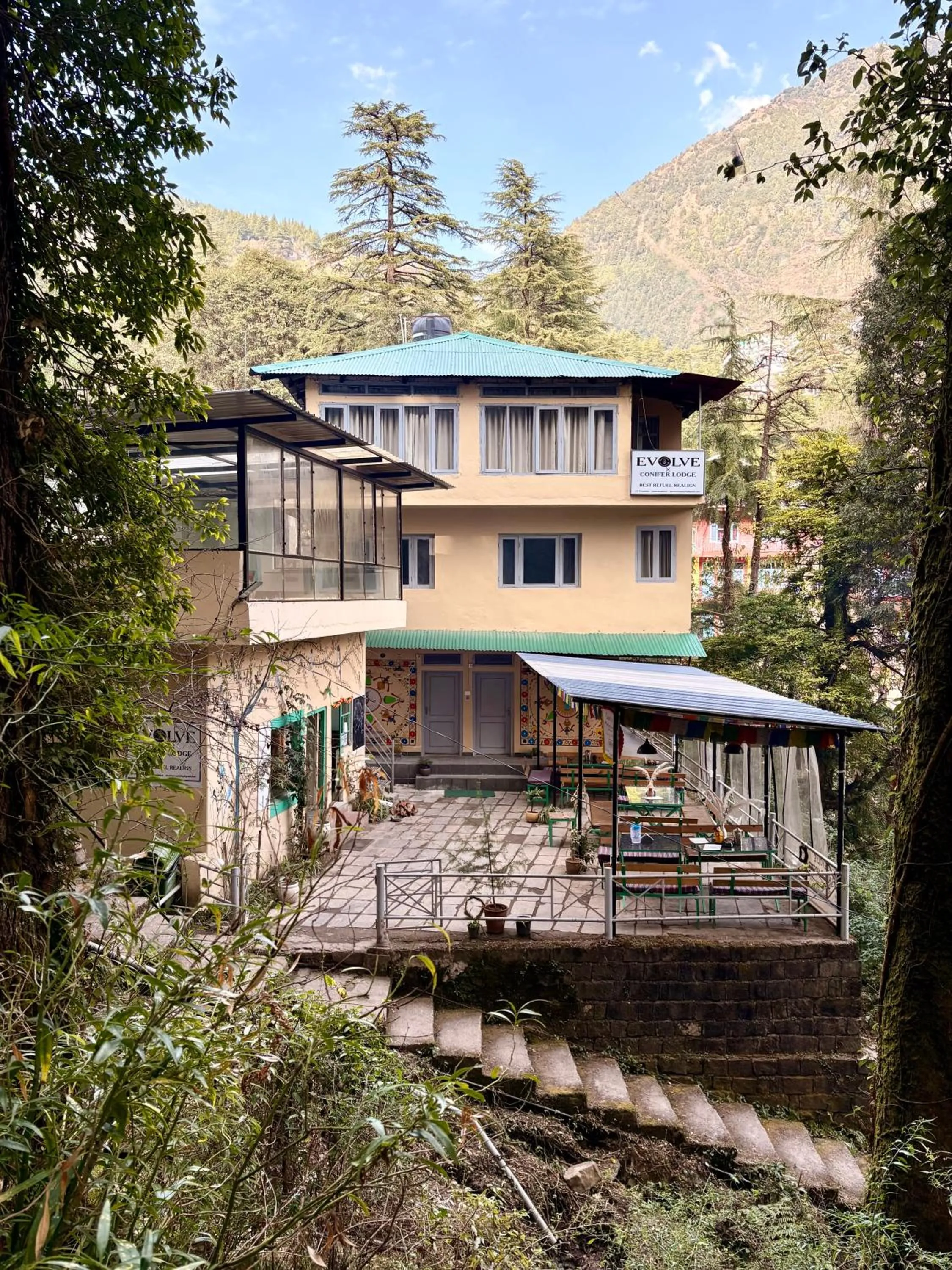 Property building in Eevolve Dharamkot - An Eco Hostel