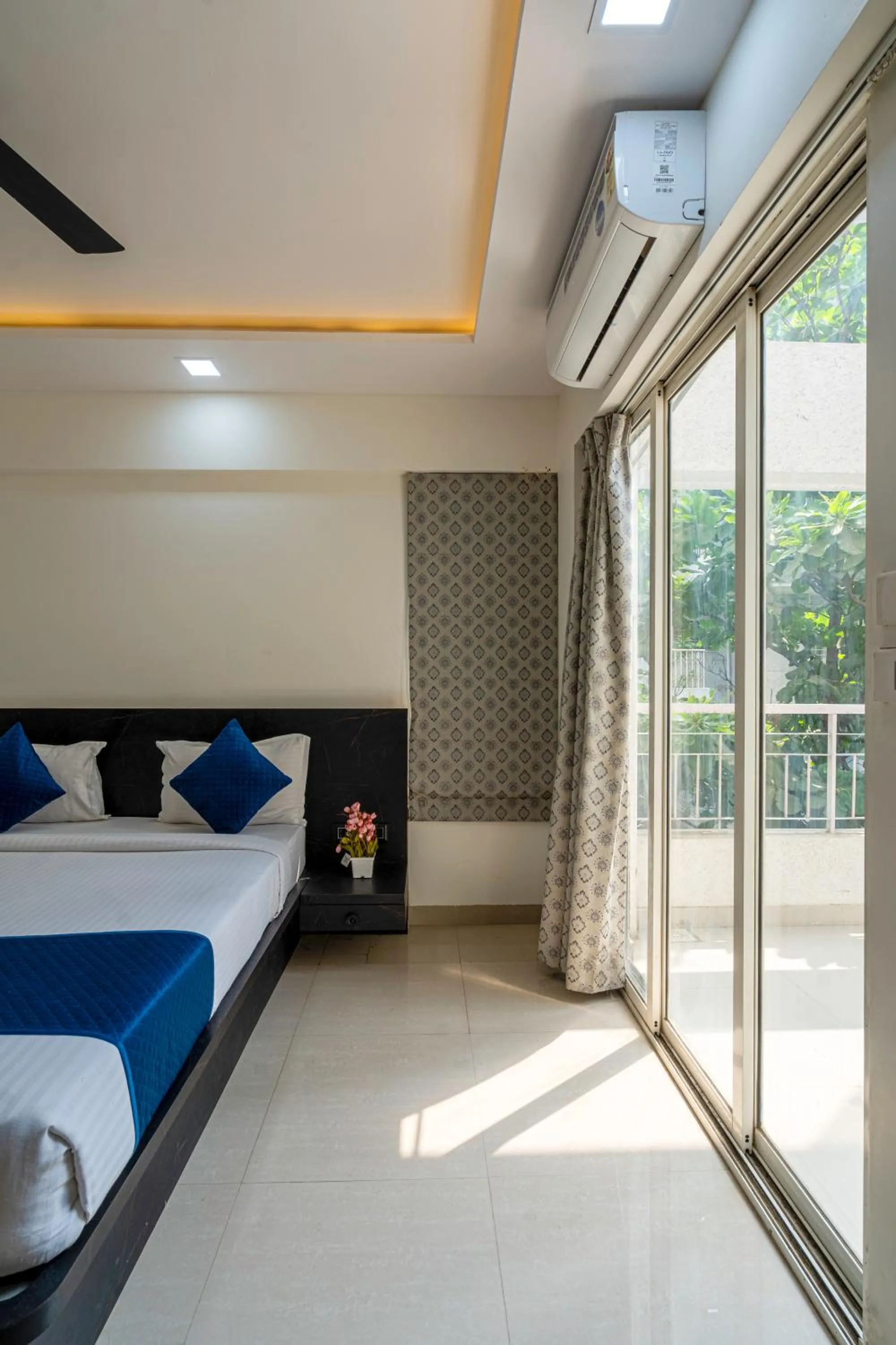 View (from property/room), Bed in StayBird - Silver Oak, An Apartment Hotel, Kharadi