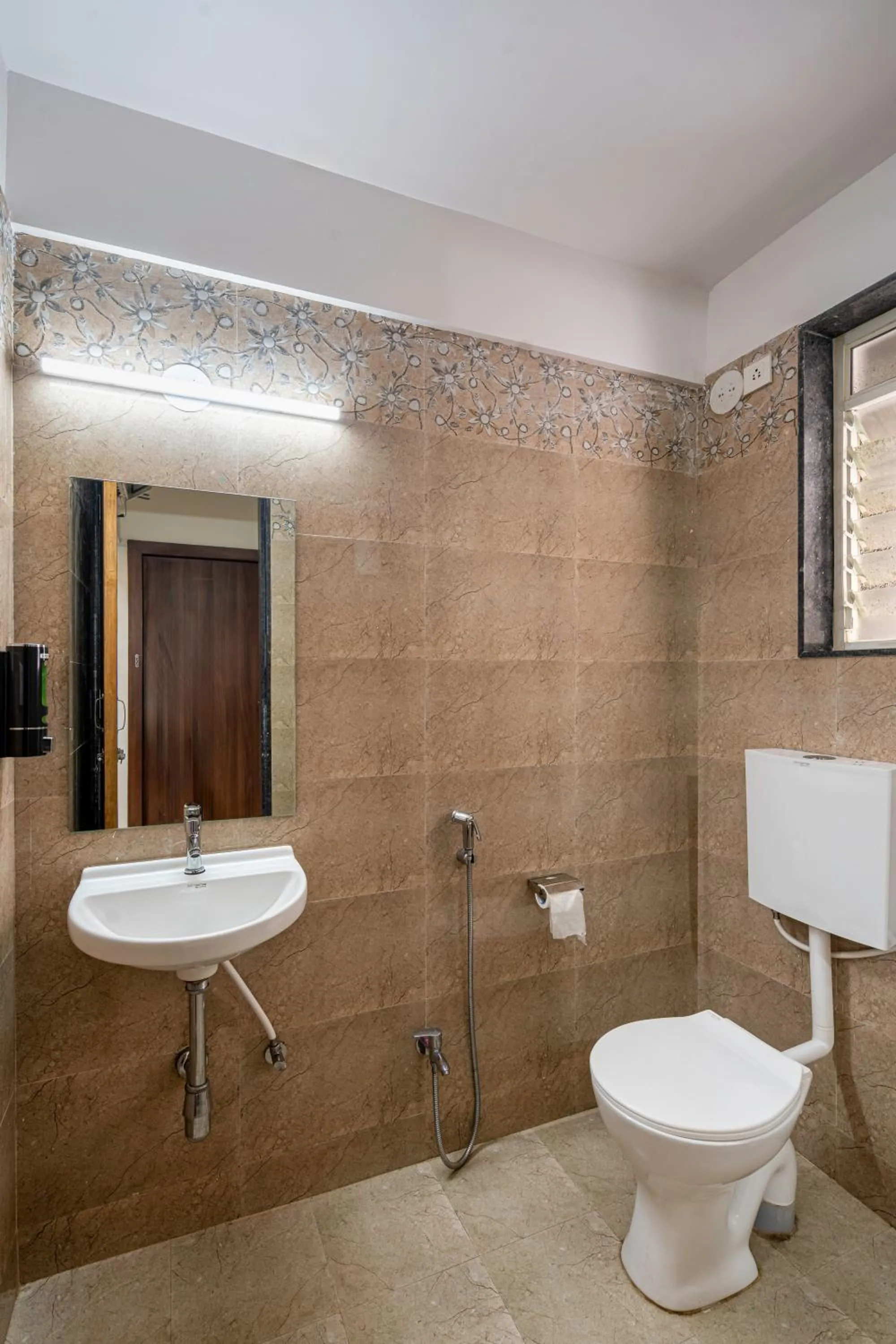 Shower in StayBird - Silver Oak, An Apartment Hotel, Kharadi