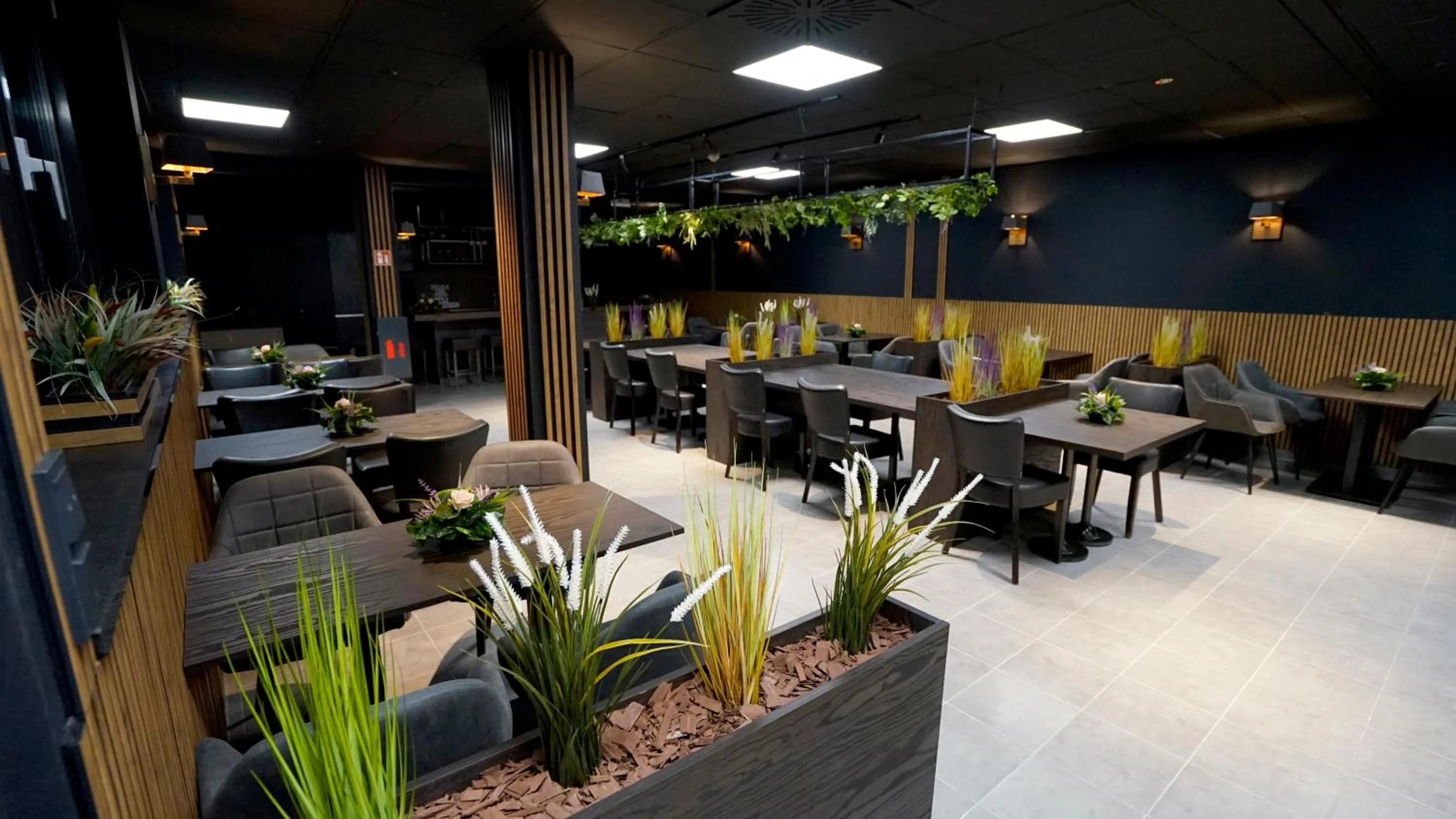 Restaurant/places to eat in TIBET HOTEL am Airport Düsseldorf-Ratingen