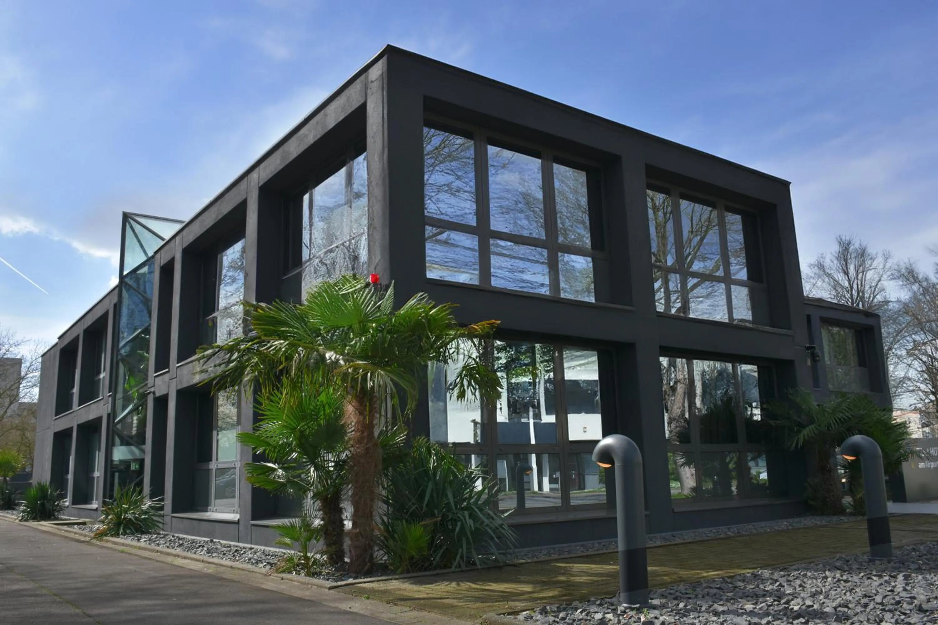 Property building in TIBET HOTEL am Airport Düsseldorf-Ratingen