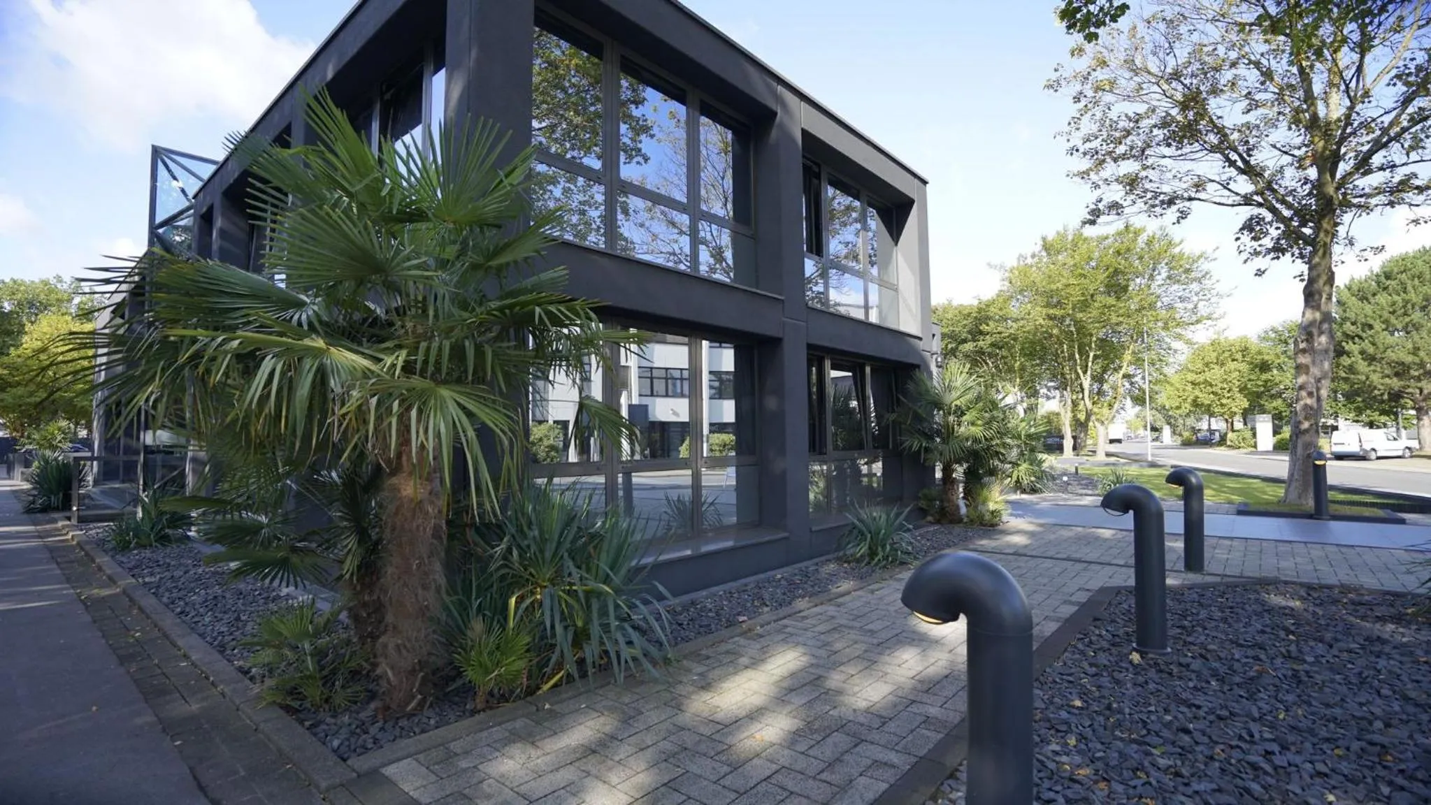 Property building in TIBET HOTEL am Airport Düsseldorf-Ratingen