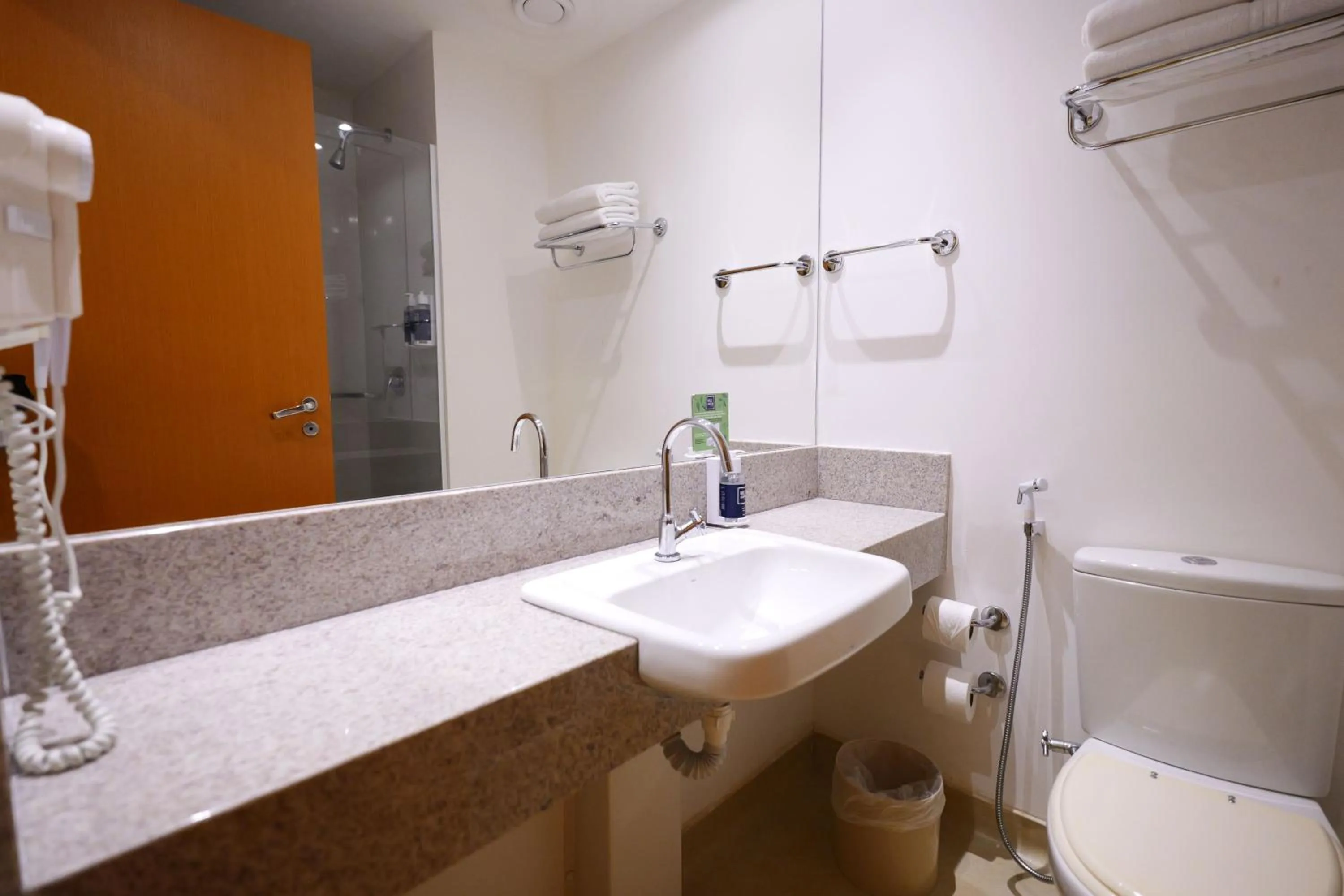 Bathroom in Samba Linhares