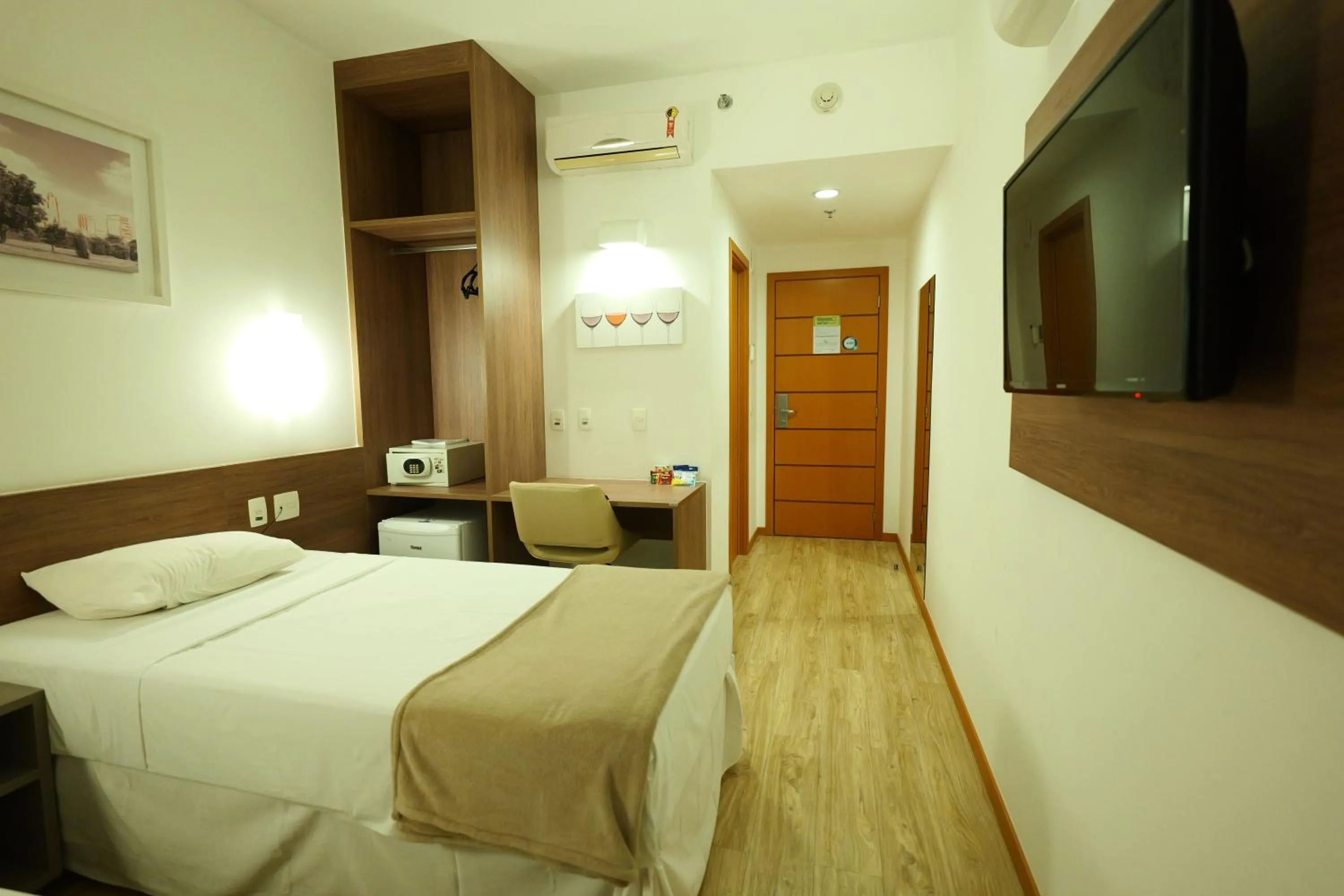 Bedroom, Bed in Samba Linhares