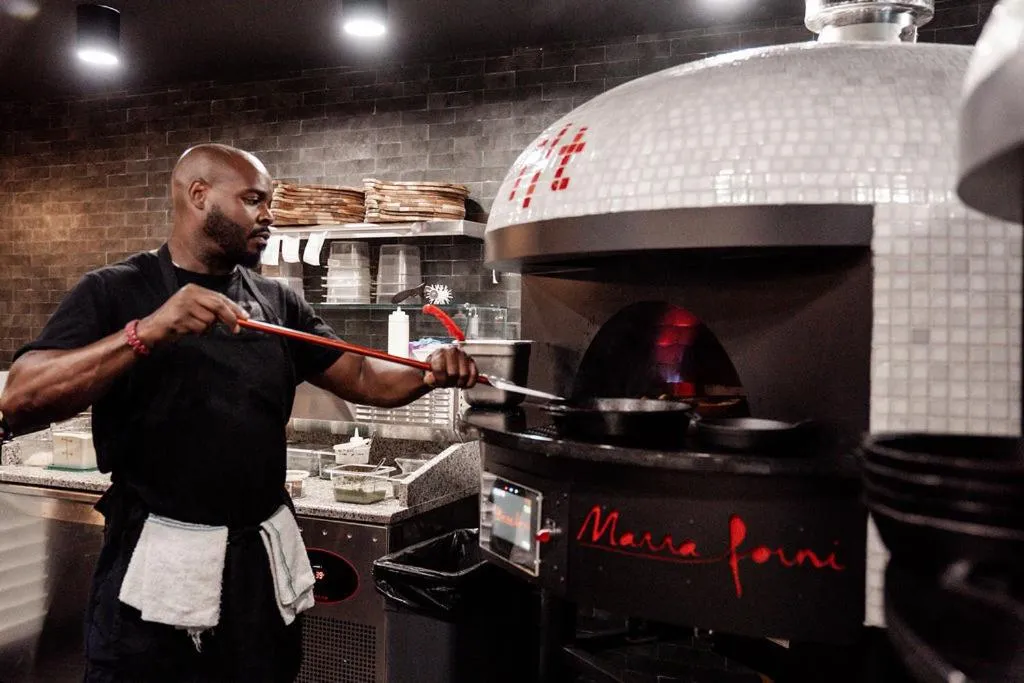 Restaurant/places to eat in Hotel Manteo, Trademark Collection by Wyndham