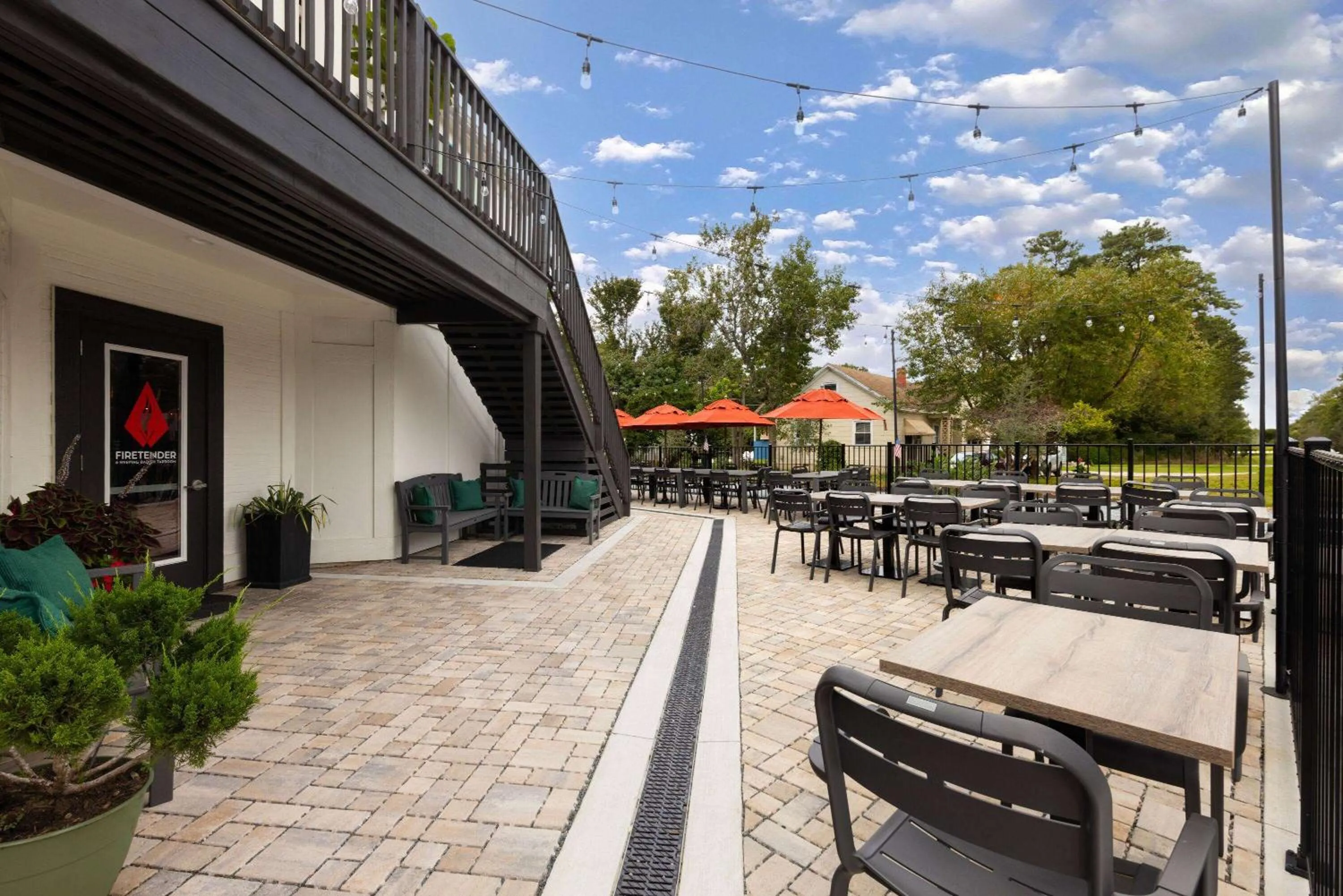 Restaurant/places to eat in Hotel Manteo, Trademark Collection by Wyndham