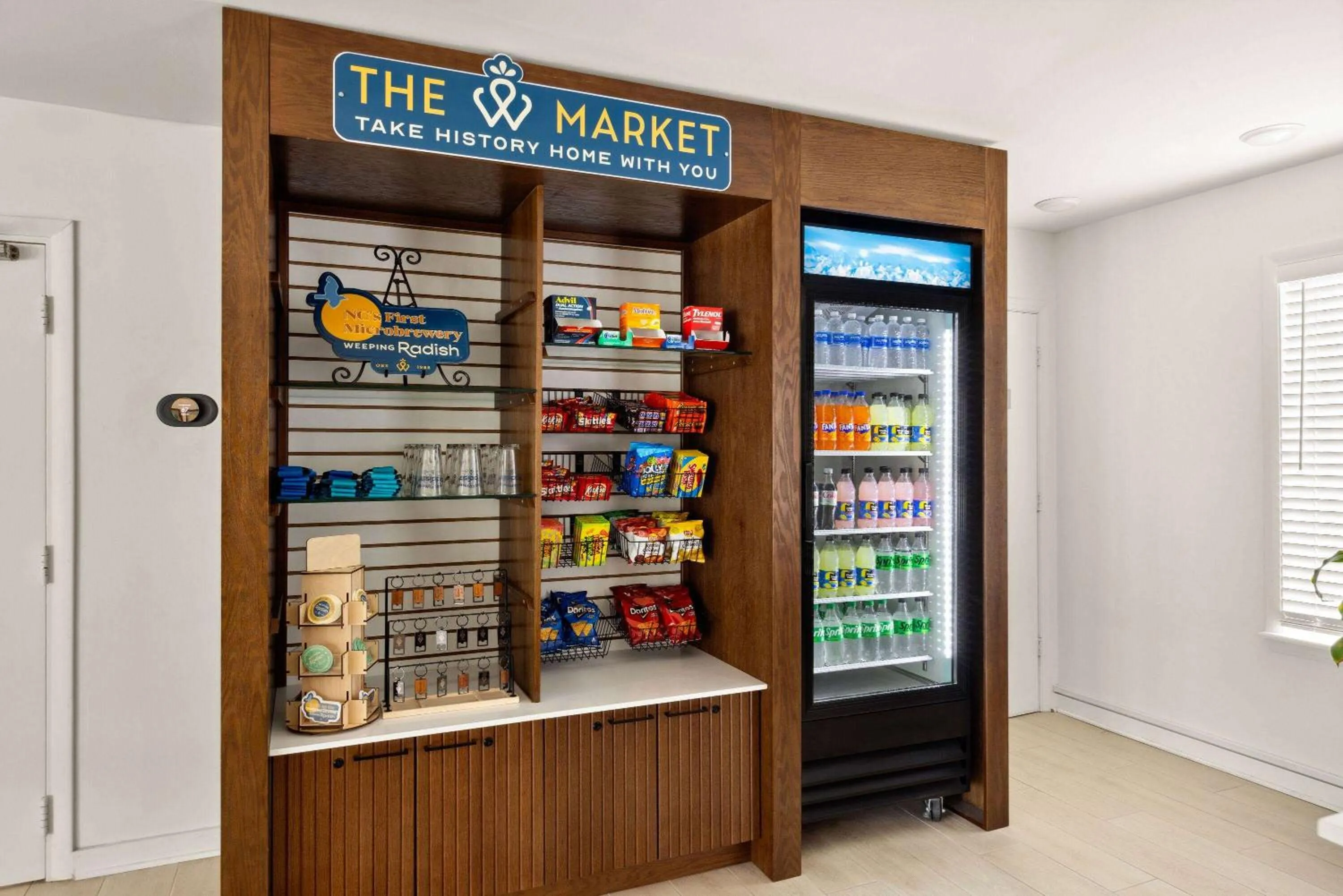 Food and drinks in Hotel Manteo, Trademark Collection by Wyndham