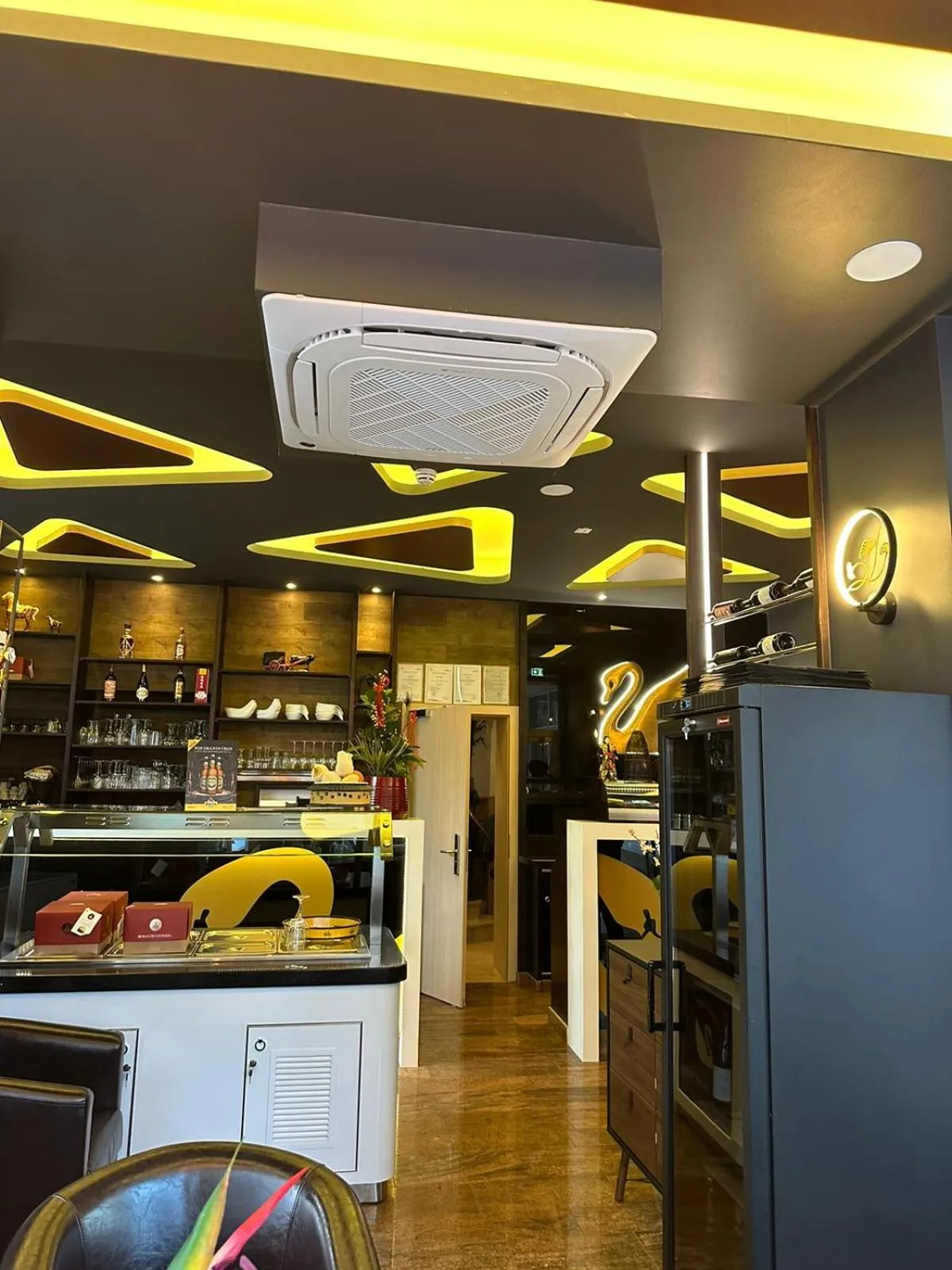 oven in hotel whiteswan