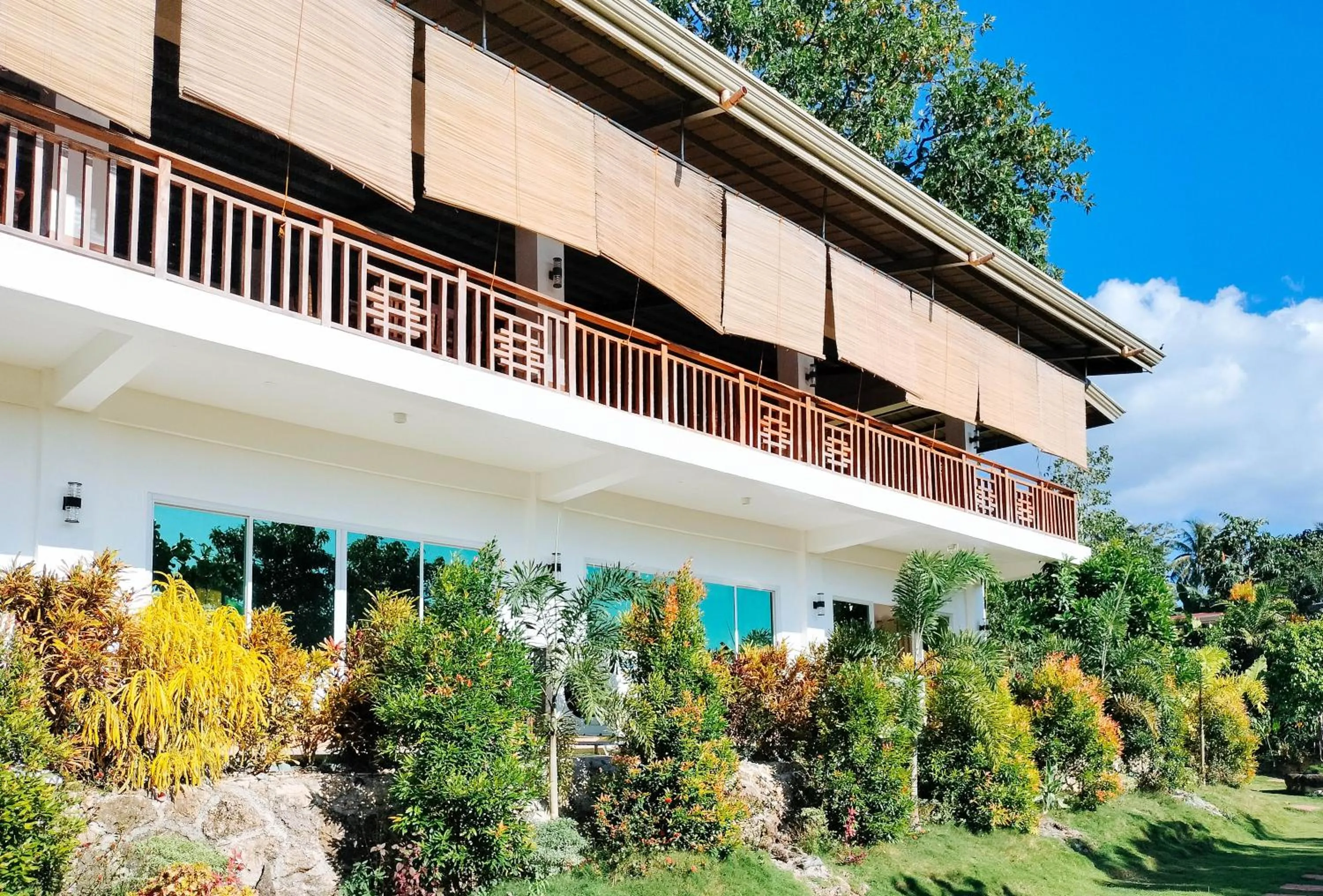 Property building in RedDoorz @ Sun Kissed Resort Guindulman