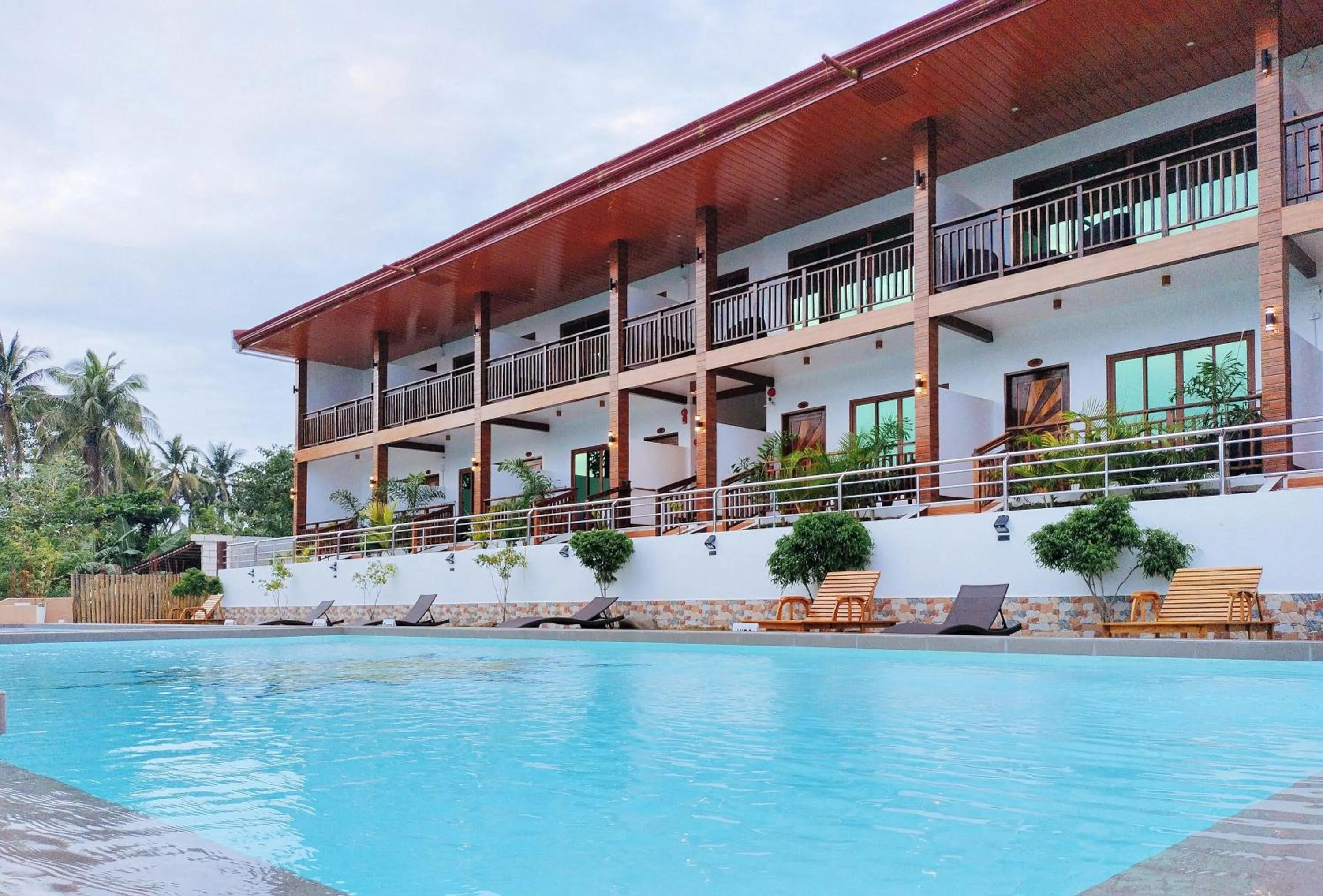 Property building in RedDoorz @ Sun Kissed Resort Guindulman