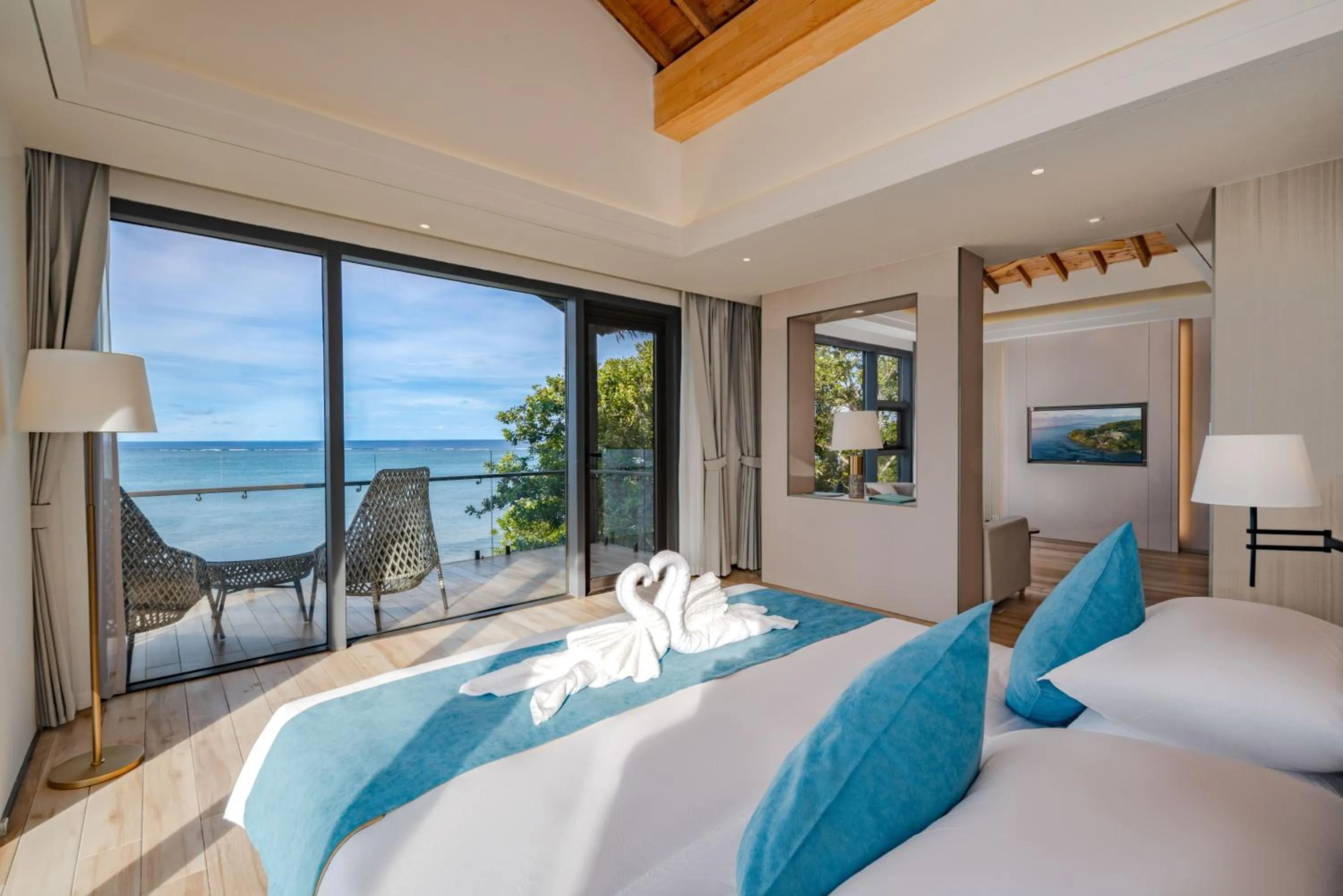 View (from property/room), Bed in Palau Sunrise Seaview Landison Retreat