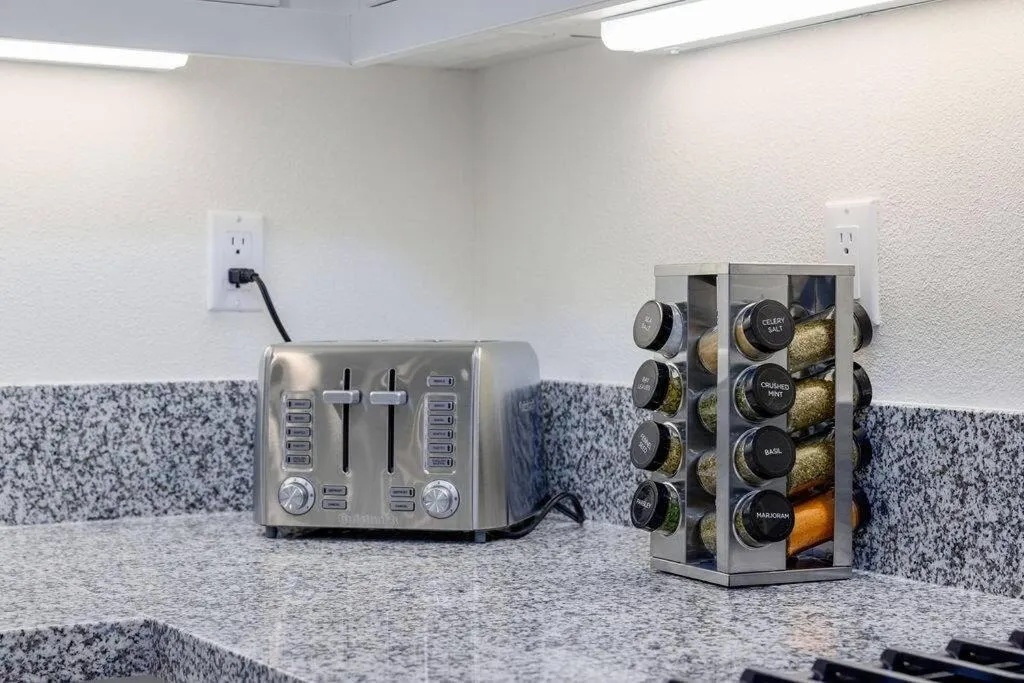 Near Coachella and Stagecoach Palm Springs , PGA resort Villa ,Golf, community pool, gym