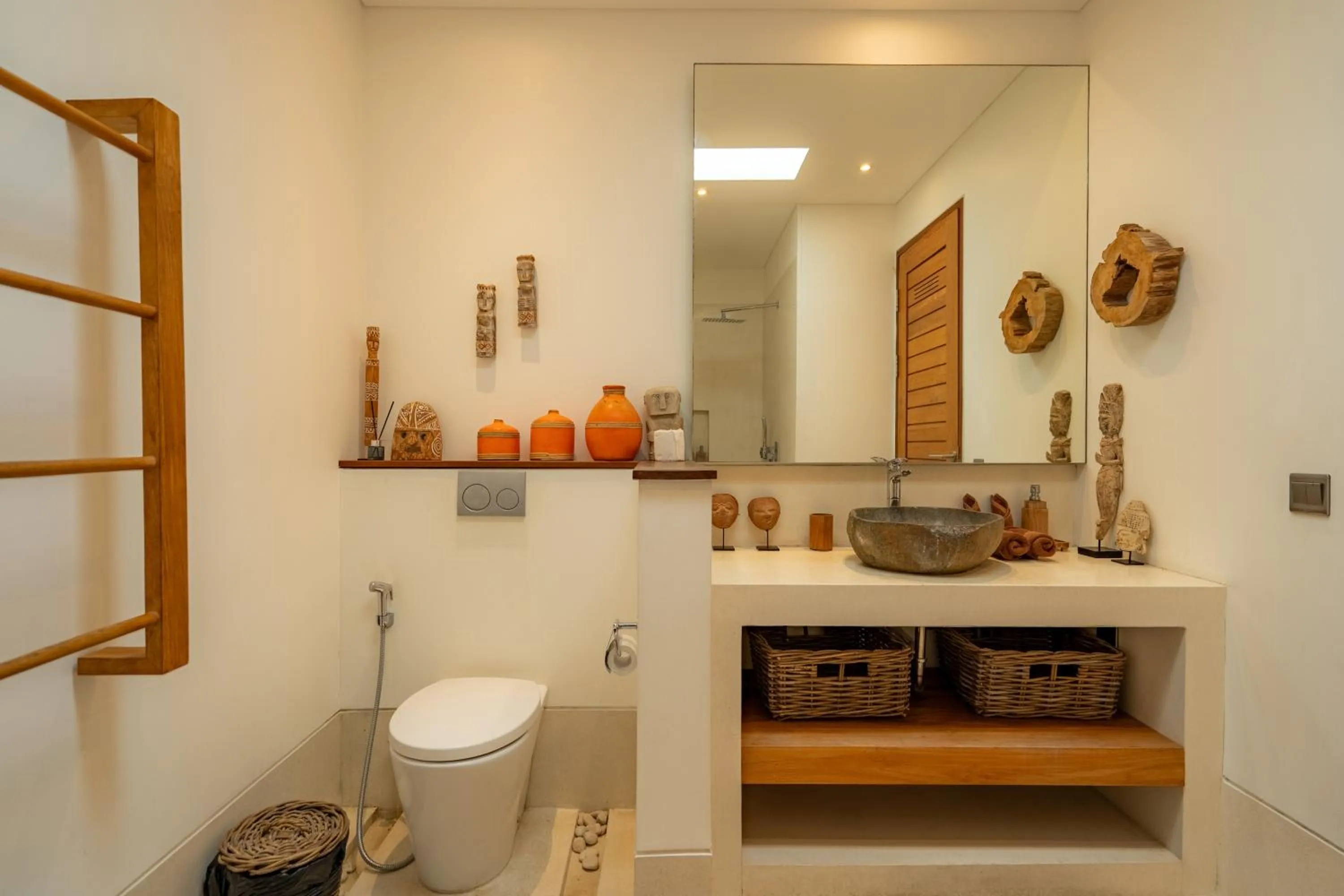 Bathroom in Flores Villa by Betterplace